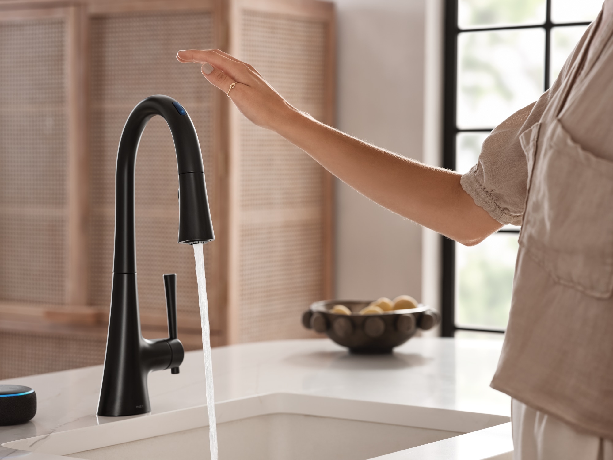 Moen KURV Smart Faucet Matte Black Single Handle Pull-down Voice ...