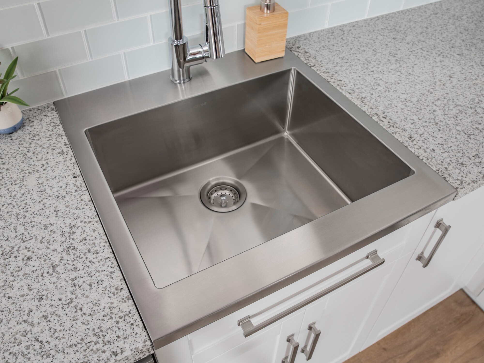 NewAge Products Kitchen Sink Drop-In 24-in x 25.5-in Stainless Steel Single  Bowl 1-Hole Stainless Steel Kitchen Sink with Drainboard