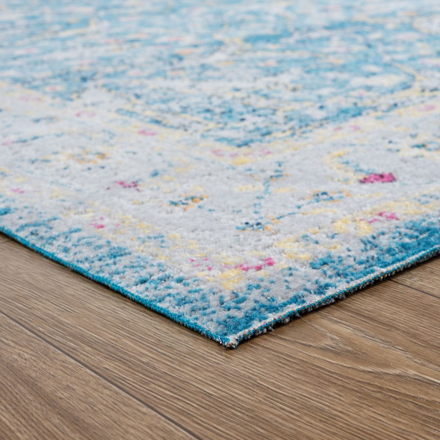 Antiquity Blue Distressed 8' x 10' Tufted Outdoor Rug