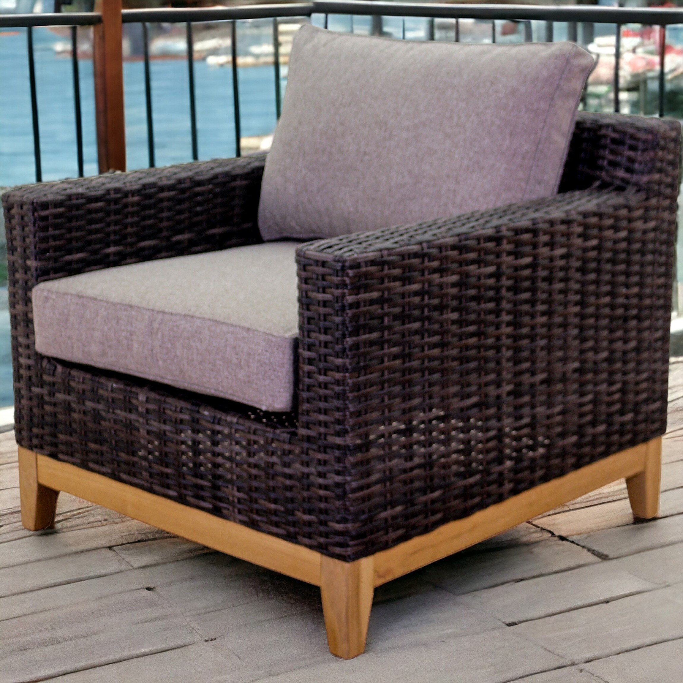 Courtyard Casual 5846 Maywood Wicker Silver Oak Wicker Natural Wood Wicker Frame Stationary Conversation Chair with Gray Cushioned Seat