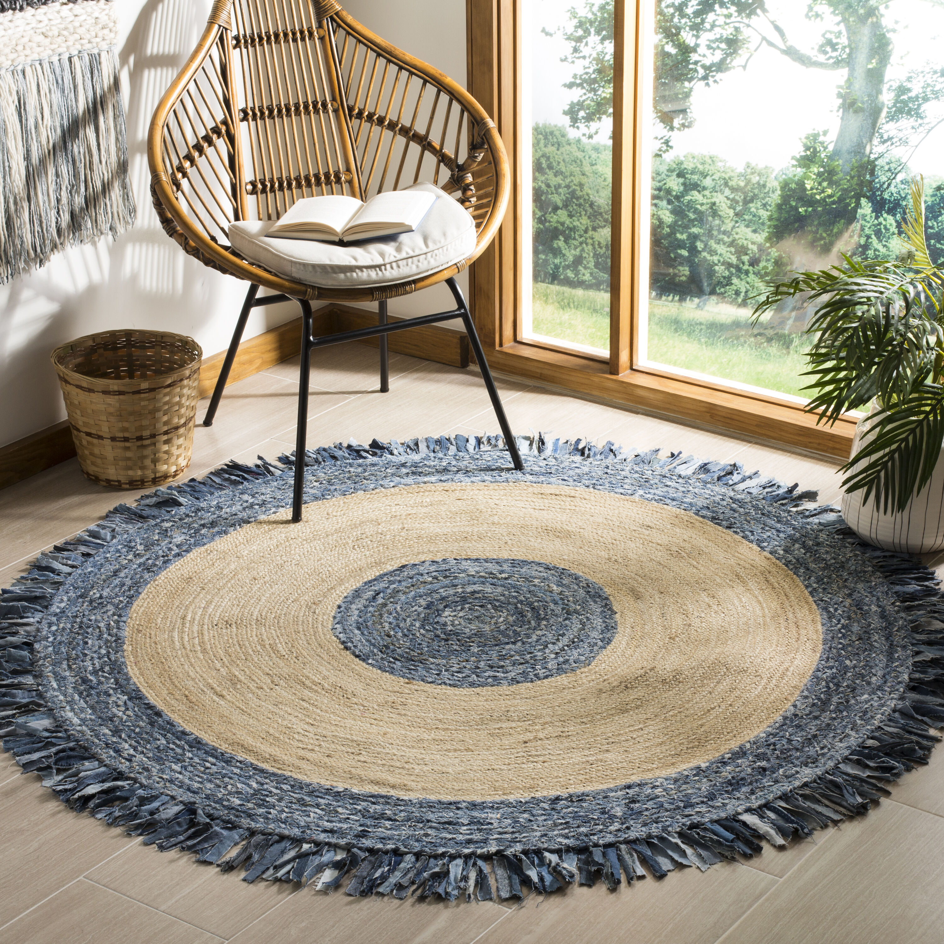  Cape Cod 205 Ivory/Denim Bohemian 5ft x 5ft Round Rug