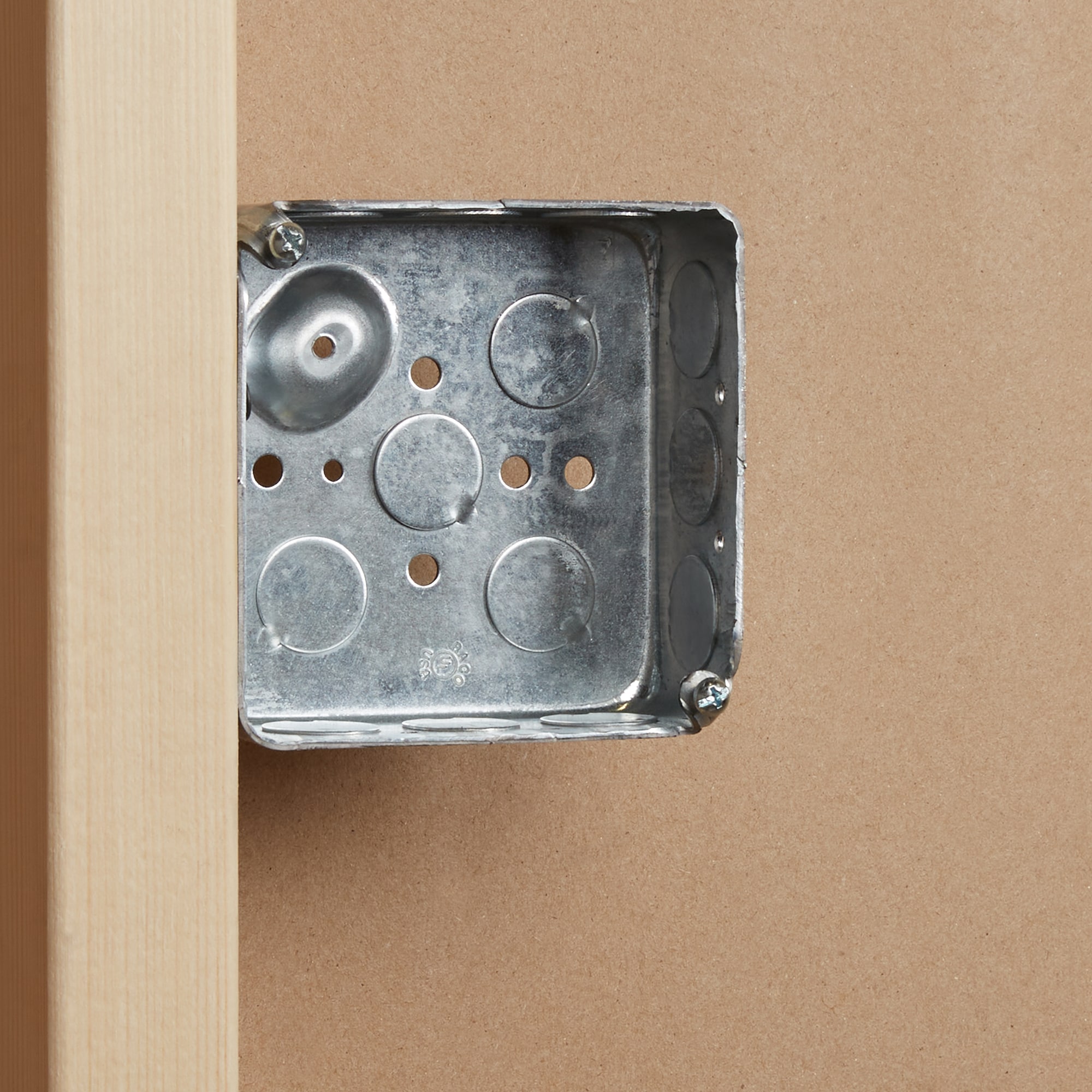 Hubbell 8190 Electrical-Box - View #3