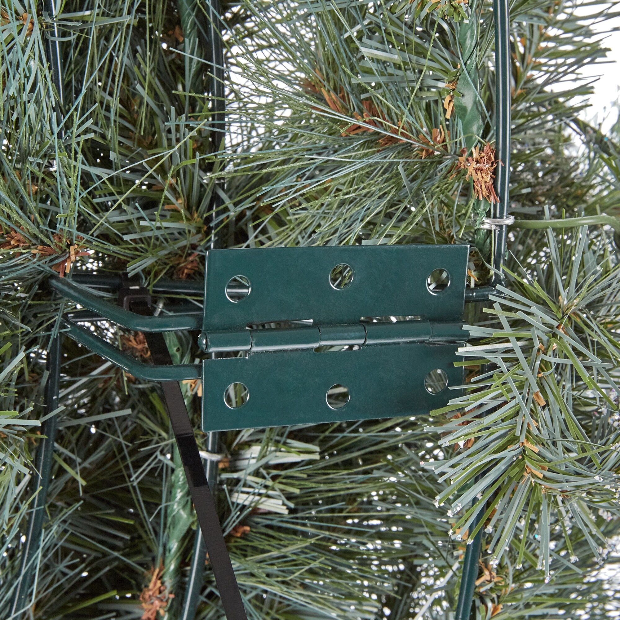 Holiday Living LW21-W03 Artificial-Christmas-Wreaths - View #6