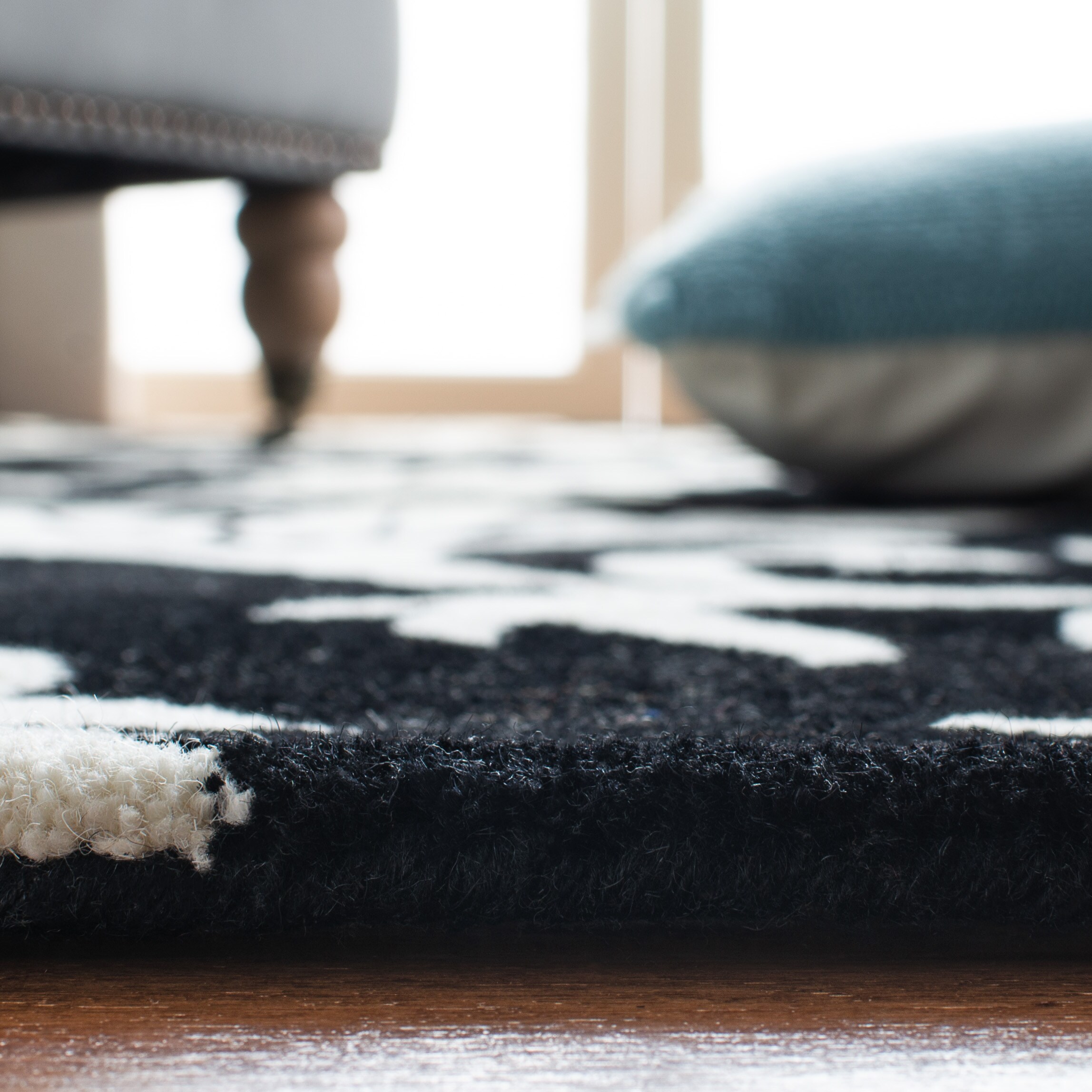 Safavieh SOH212A-4 rugs - View #6