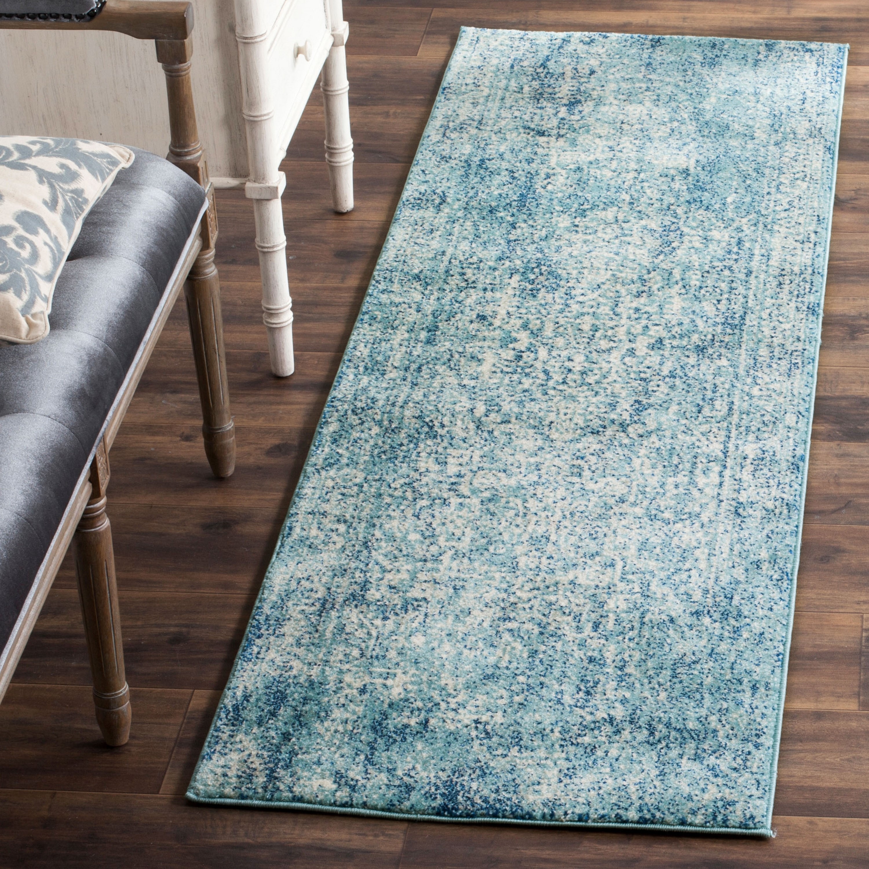 Safavieh EVK256C-27 Evoke Isla 2 x 7 (ft) Loomed Synthetic Blue/Ivory Rectangular Indoor Distressed/Overdyed Vintage Runner rug