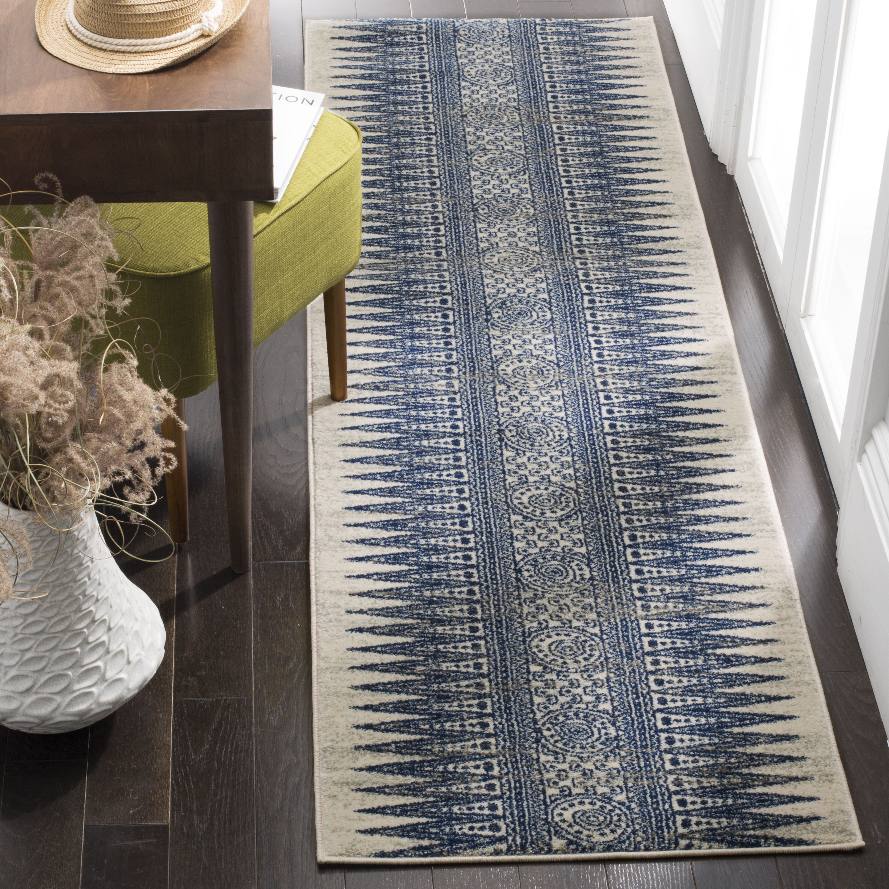 Safavieh EVK226C-211 Evoke Layla 2 x 11 (ft) Loomed Synthetic Ivory/Blue Rectangular Indoor Abstract Bohemian/Eclectic Runner rug