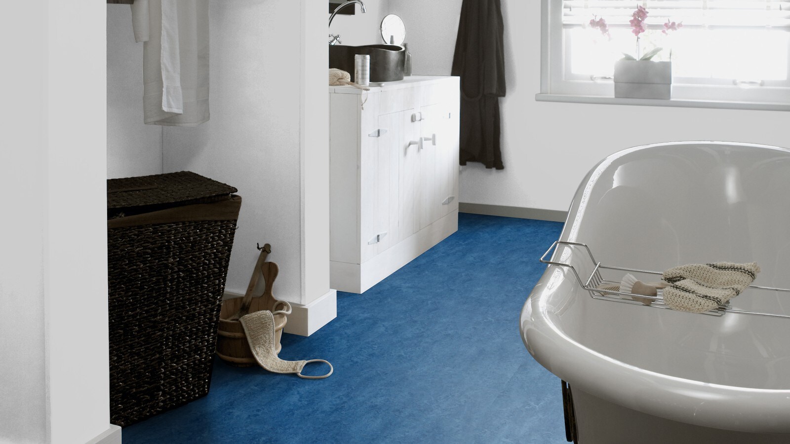 Forbo Flooring Systems 193355 Laminate-Flooring-Samples - View #4