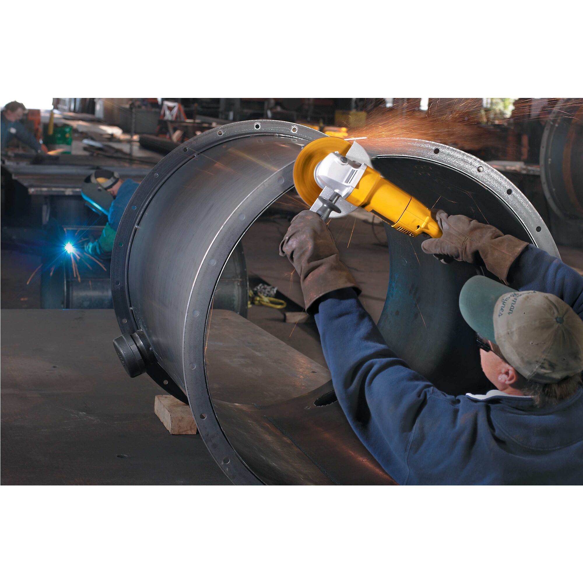 DEWALT 7-in 13 Amps Trigger Switch Corded Angle Grinder in the Angle  Grinders department at