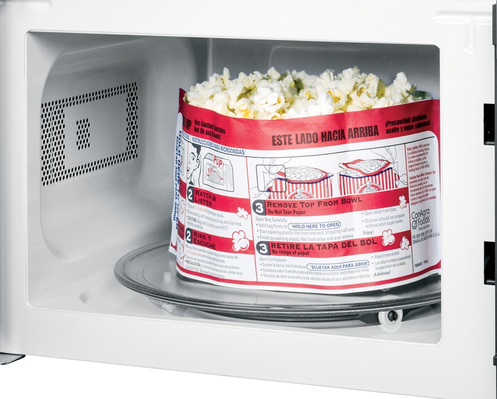 GE Spacemaker 0.7-cu ft 700-Watt Countertop Microwave (White) in
