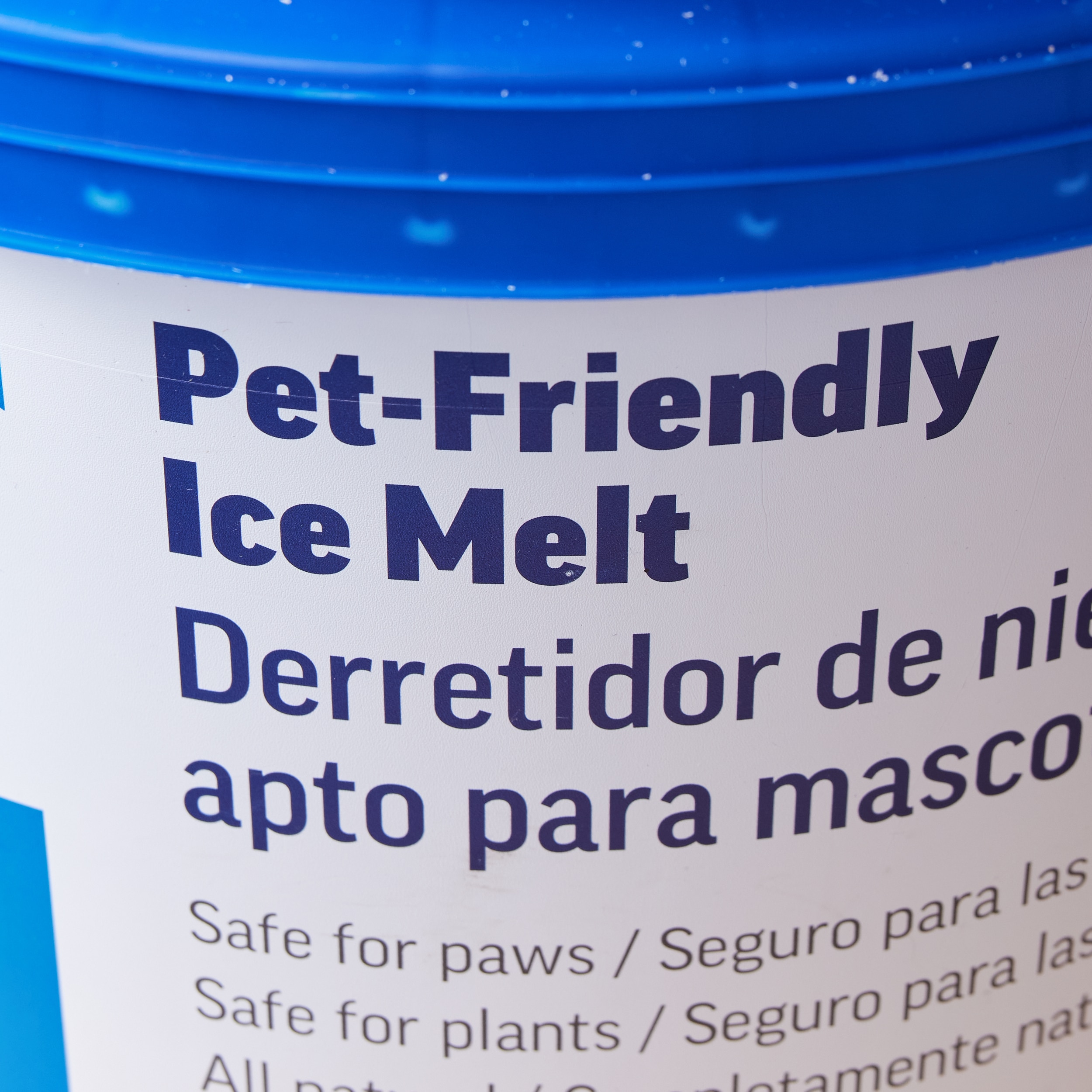 Safe Paw Pet Friendly Concrete Safe Salt Free Ice Melt Pellets, 35 Pound  Pail, 1 Piece - Kroger