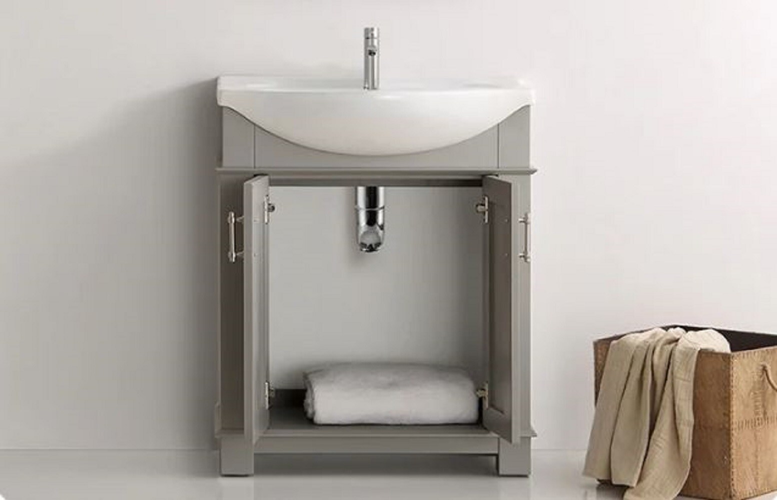Hartford 30" Gray Freestanding Traditional Bathroom Vanity with Ceramic Sink