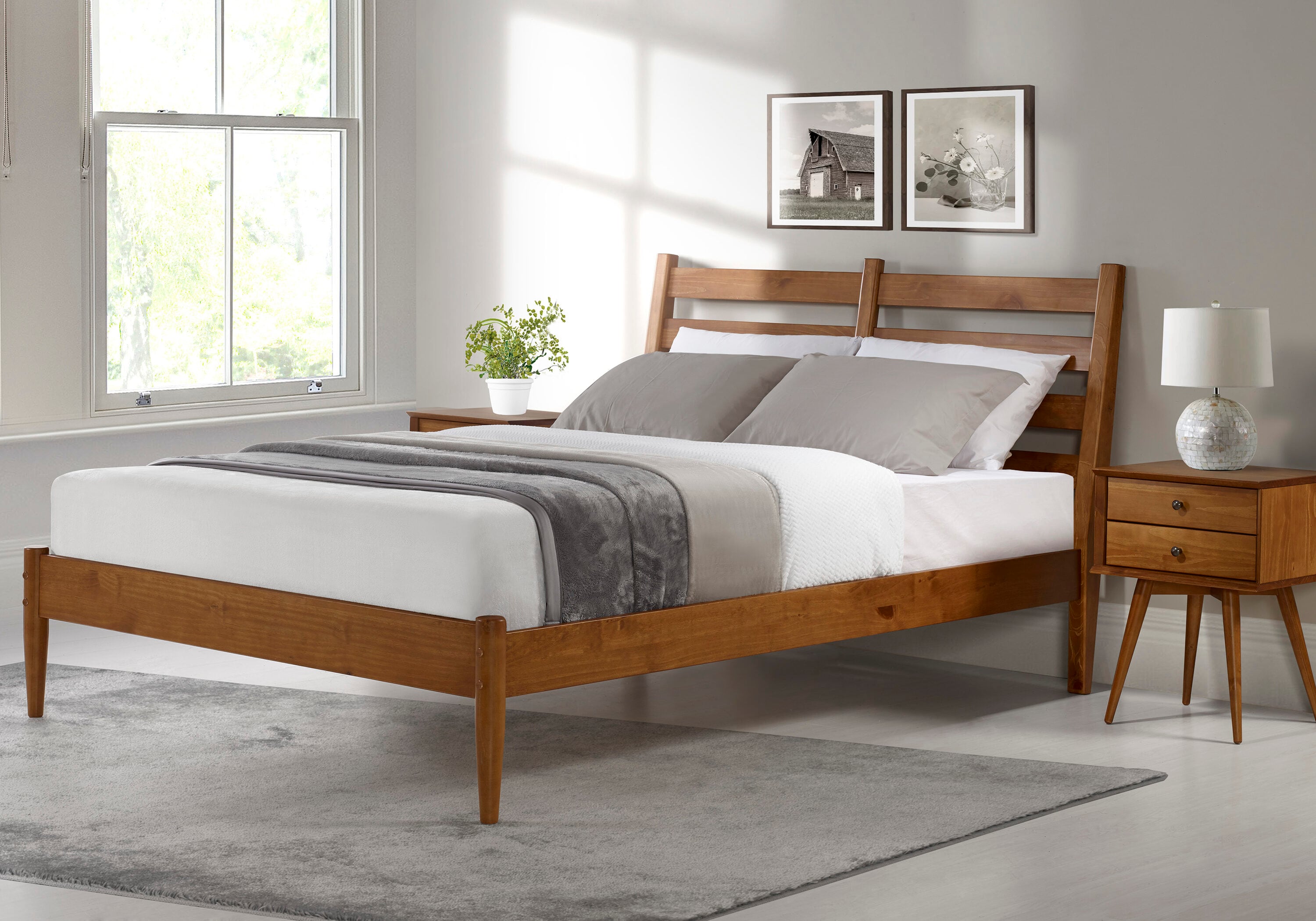 Castanho Pine Wood Queen Platform Bed with Slatted Headboard