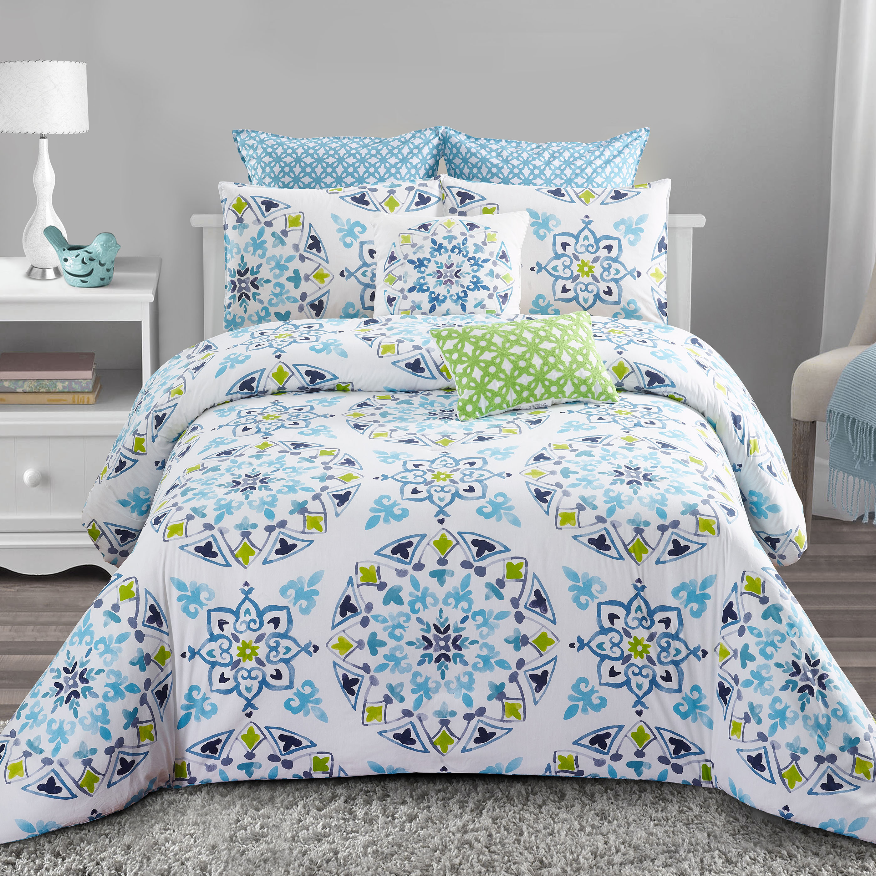 Blue Floral 4 Pcs Comforter Set Includes 1 Comforter, 2 Pillowcases an –  Style Quarters