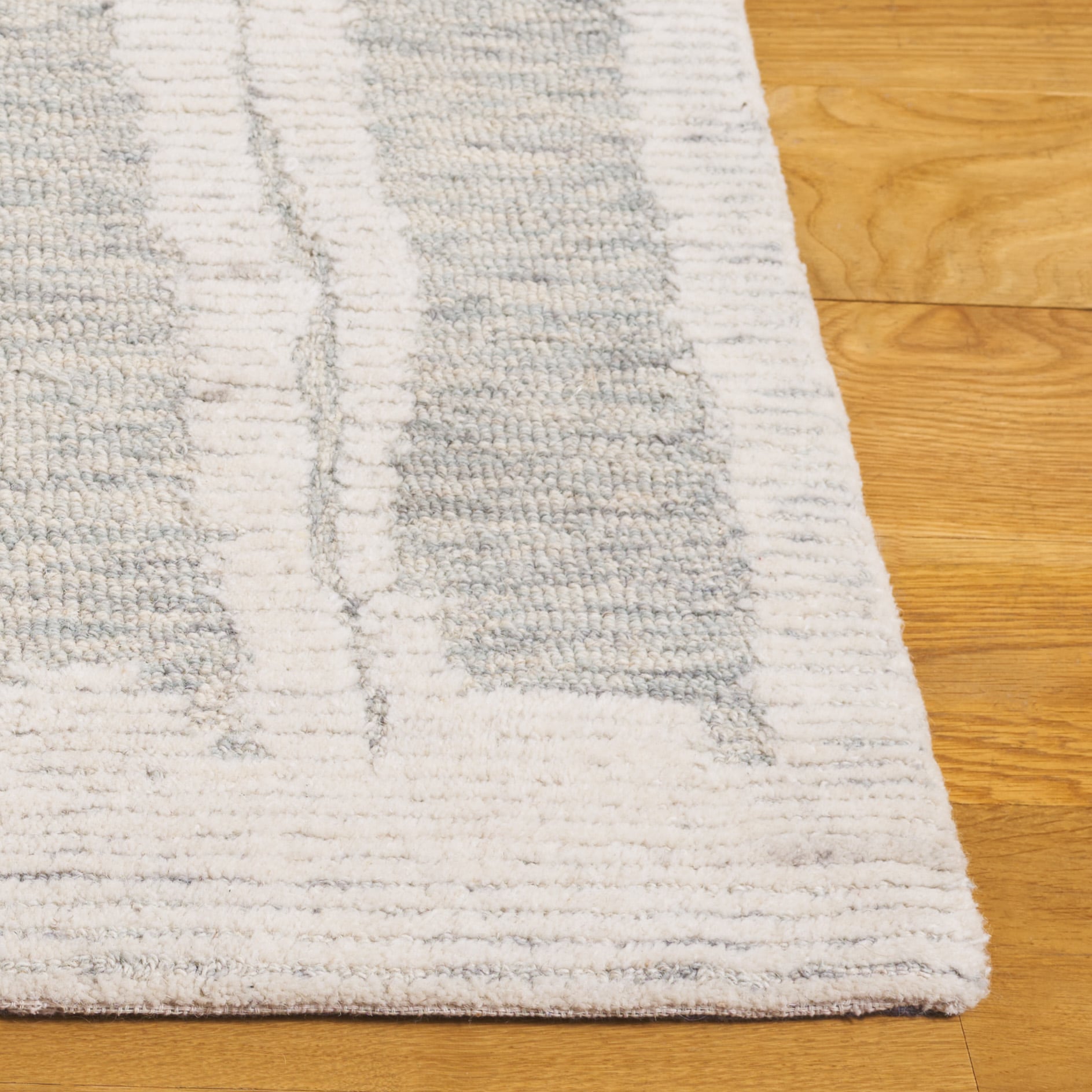 Safavieh HVT301A-4 rugs - View #3