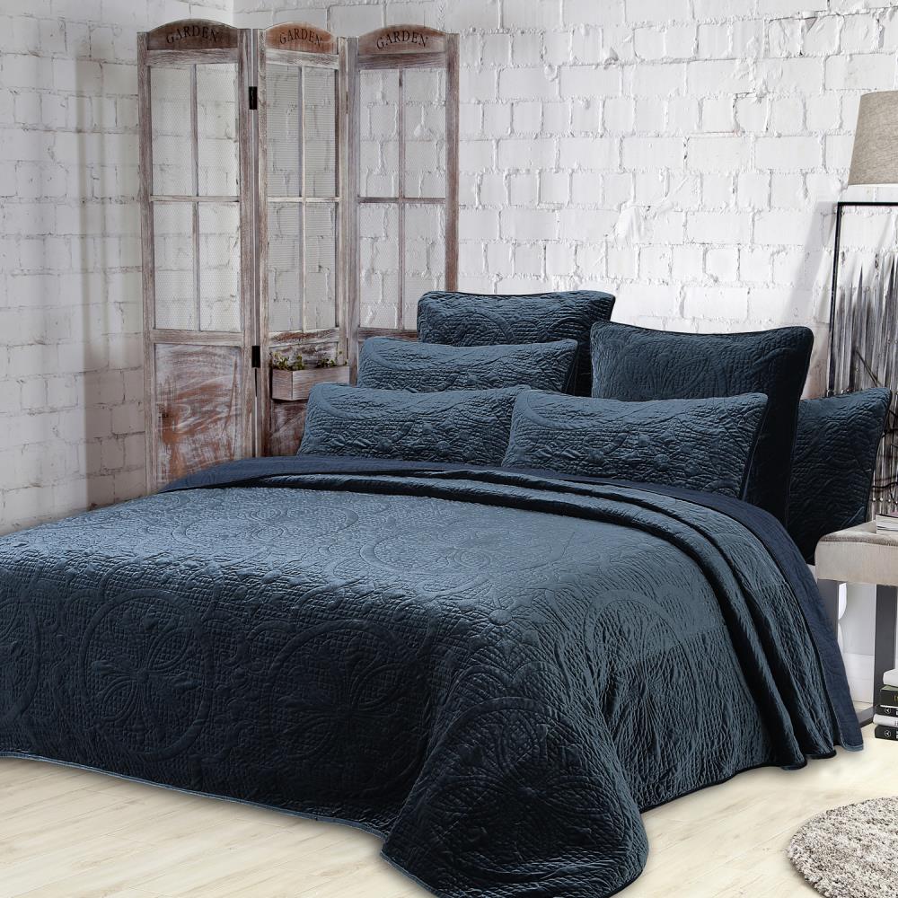 Estate Collection 163007 Joanna 3 -Piece Dark blue Full/Queen Quilt Set