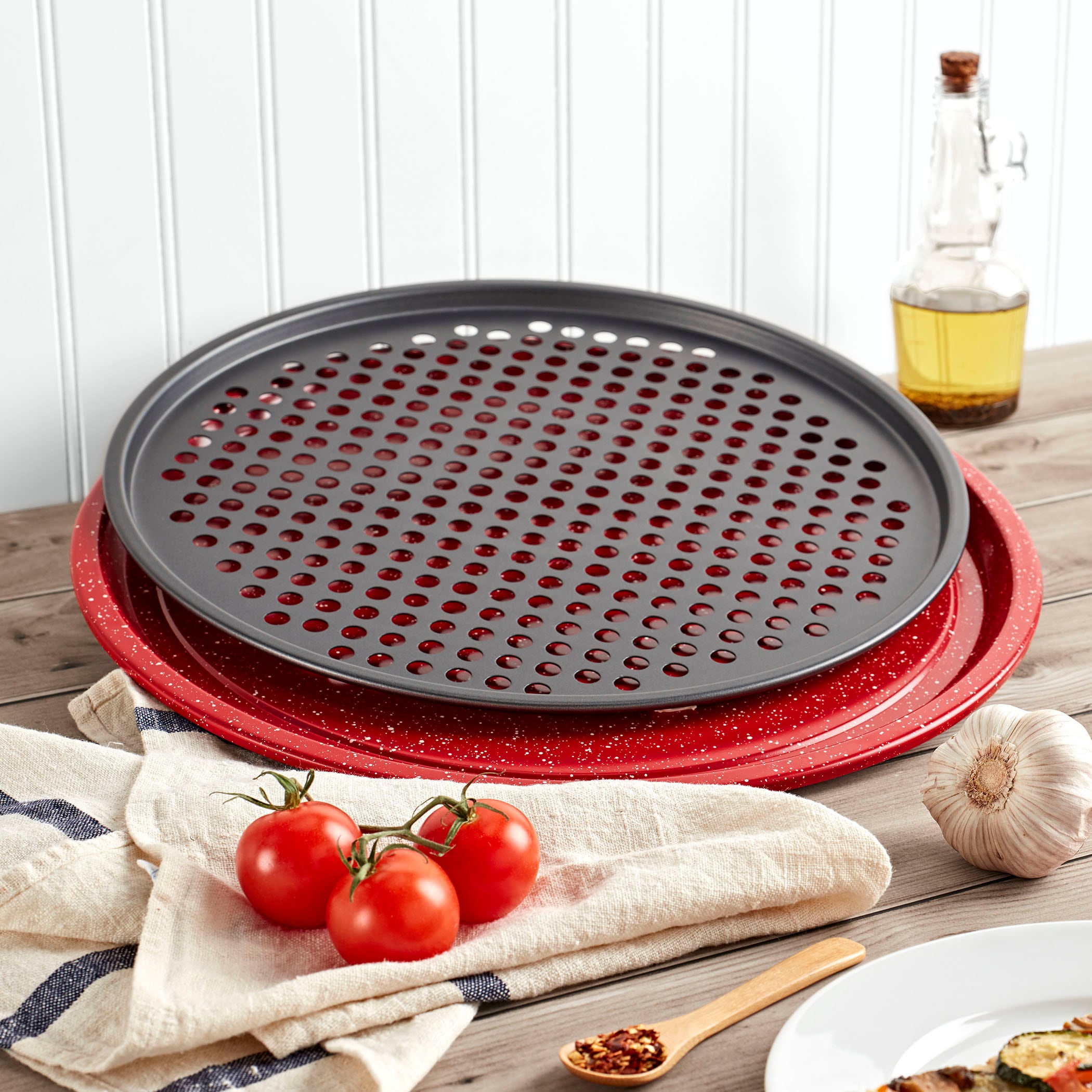 Curtis Stone Dura-bake 2-piece Pizza Pan Set Refurbished Red : Target