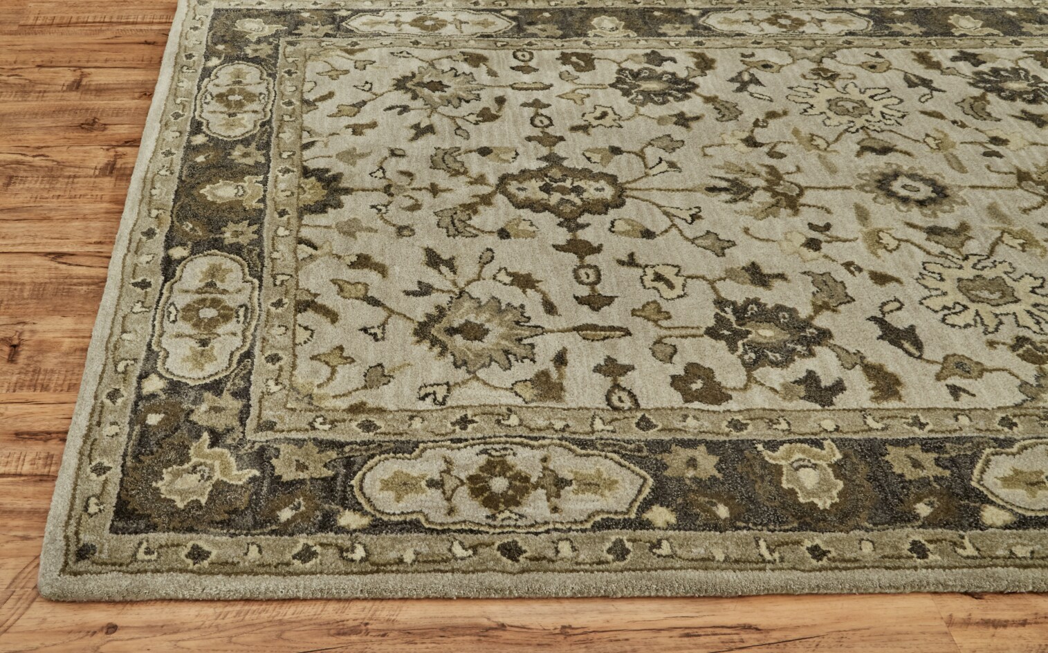 Eaton Traditional Gray and Taupe Hand-Tufted Wool Area Rug 8' x 11'