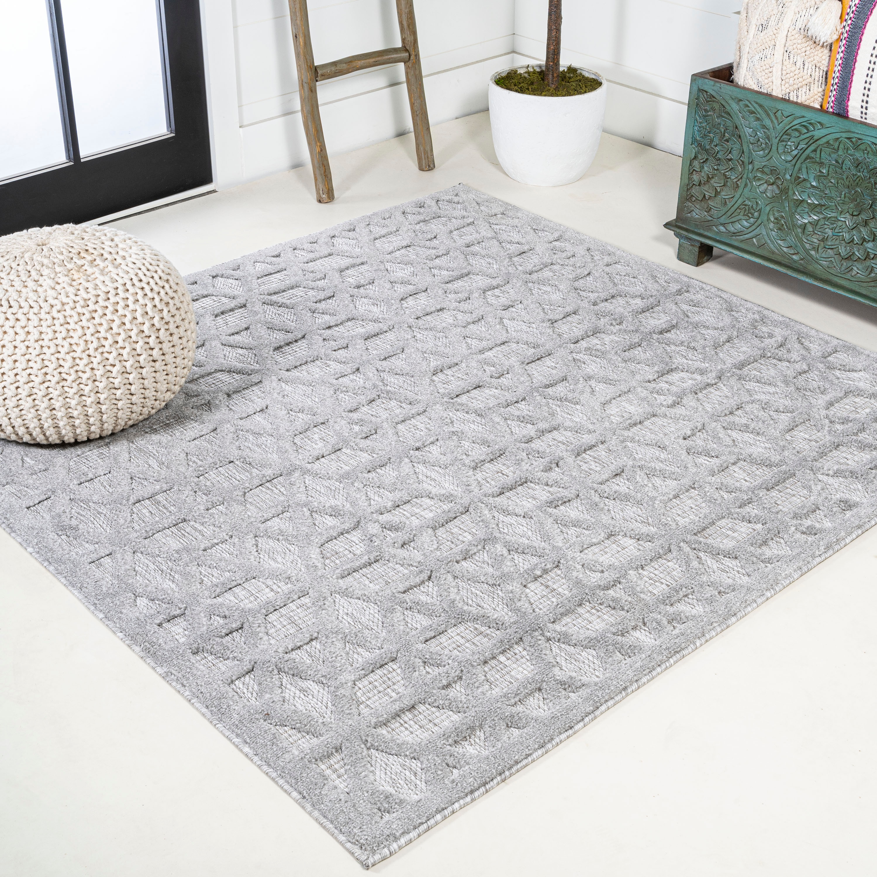 JONATHAN  Y IBZ102C-5SQ IBIZA Talaia Neutral Geometric 5 x 5 (ft) Loomed Polypropylene Light Gray Square Indoor/Outdoor Geometric Bohemian/Eclectic Area rug