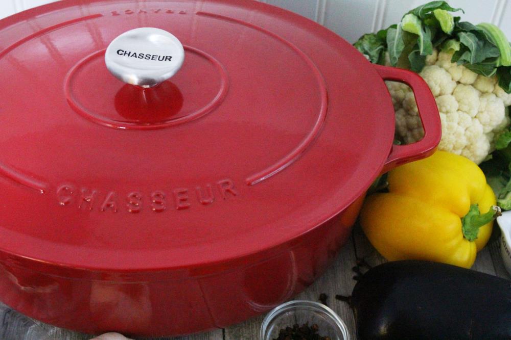 Chasseur 3.25-Quart Red French Enameled Cast Iron Round Dutch Oven