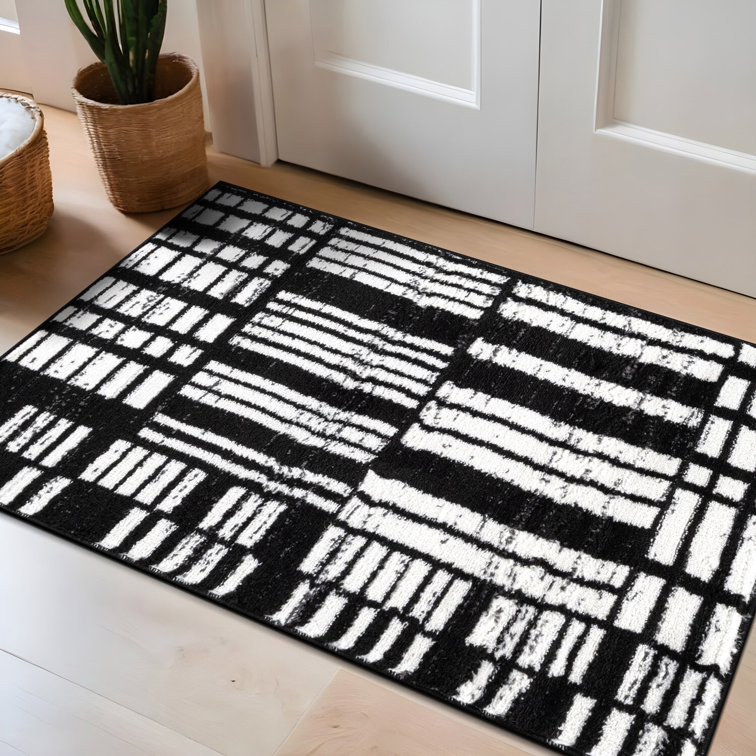 World Rug Gallery WR140BLACK2X3 rugs - View #2