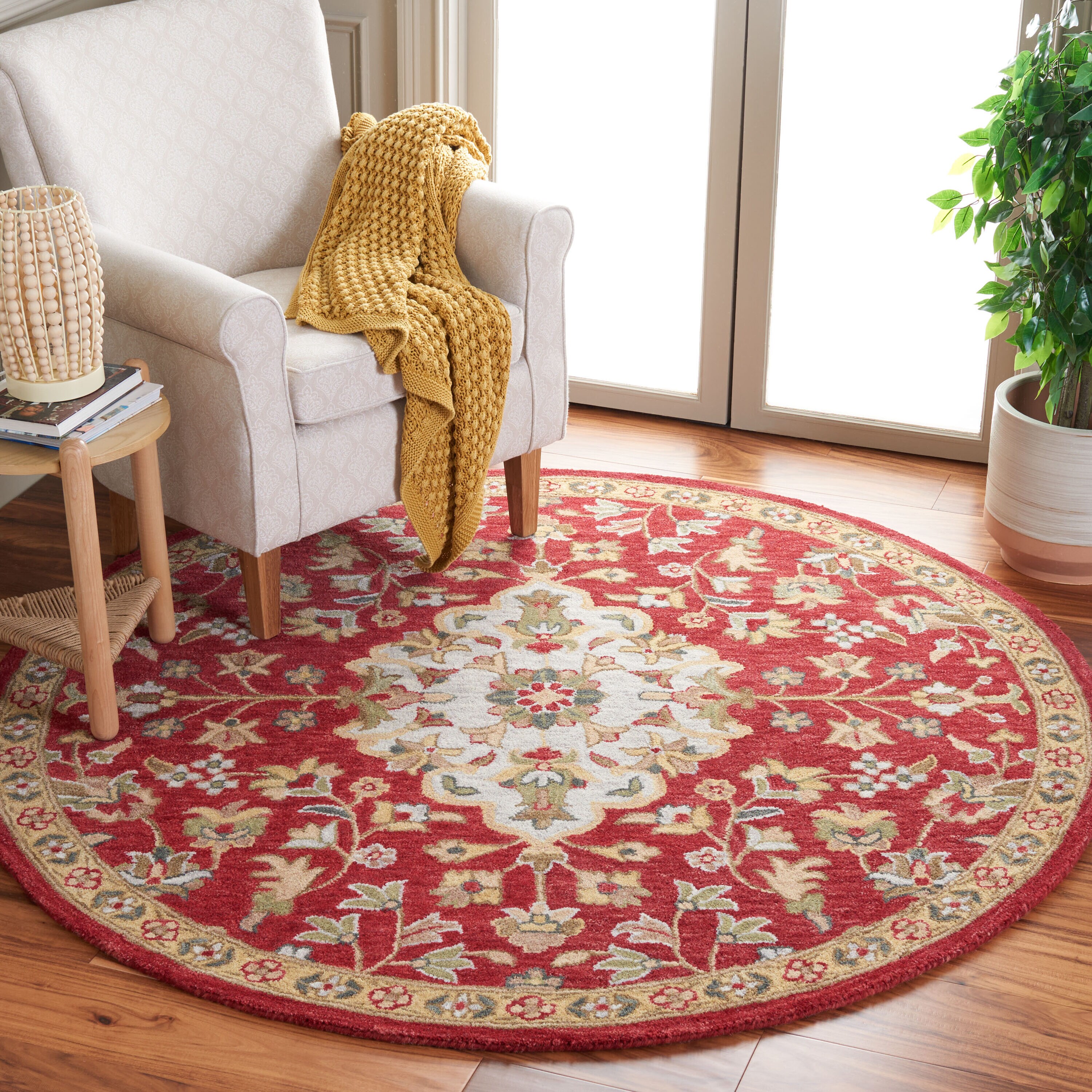  Blossom 688 Red/Ivory Traditional 6ft x 6ft Round Rug