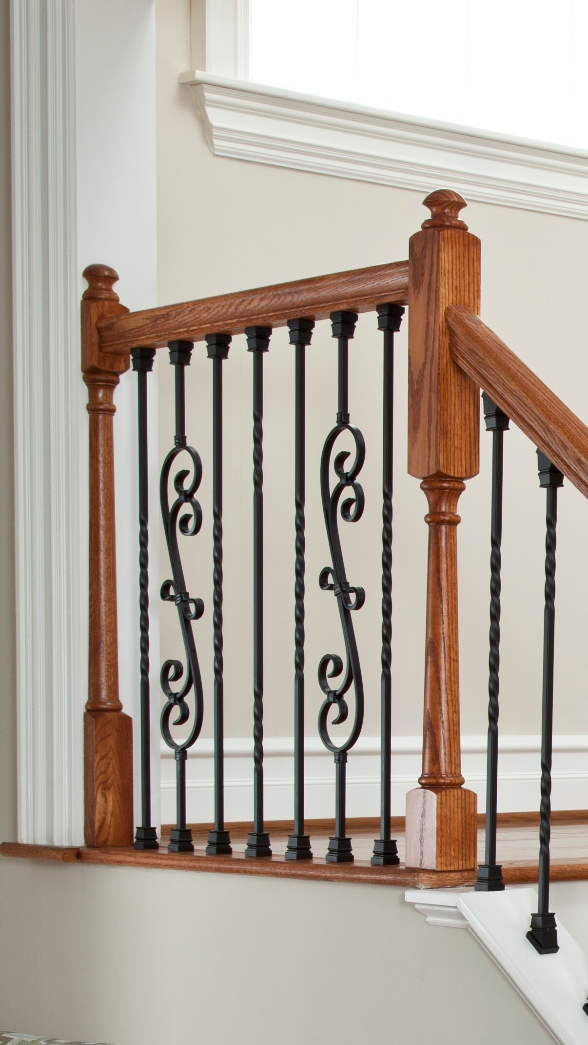 Crown Heritage 4583102FB36 Interior-Stairpart-Balusters - View #4