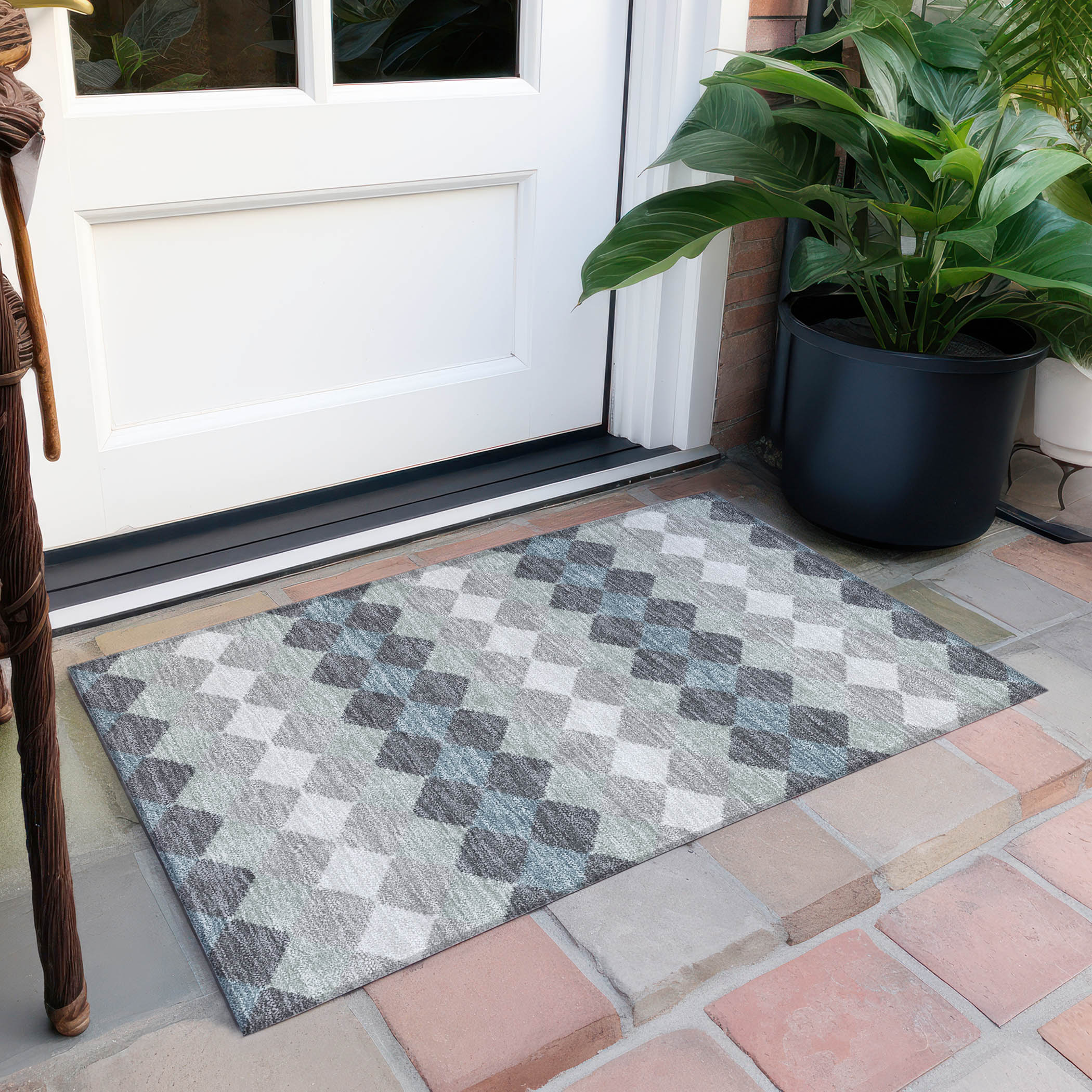 Gray Diamond Pattern Washable Synthetic Indoor Outdoor Rug