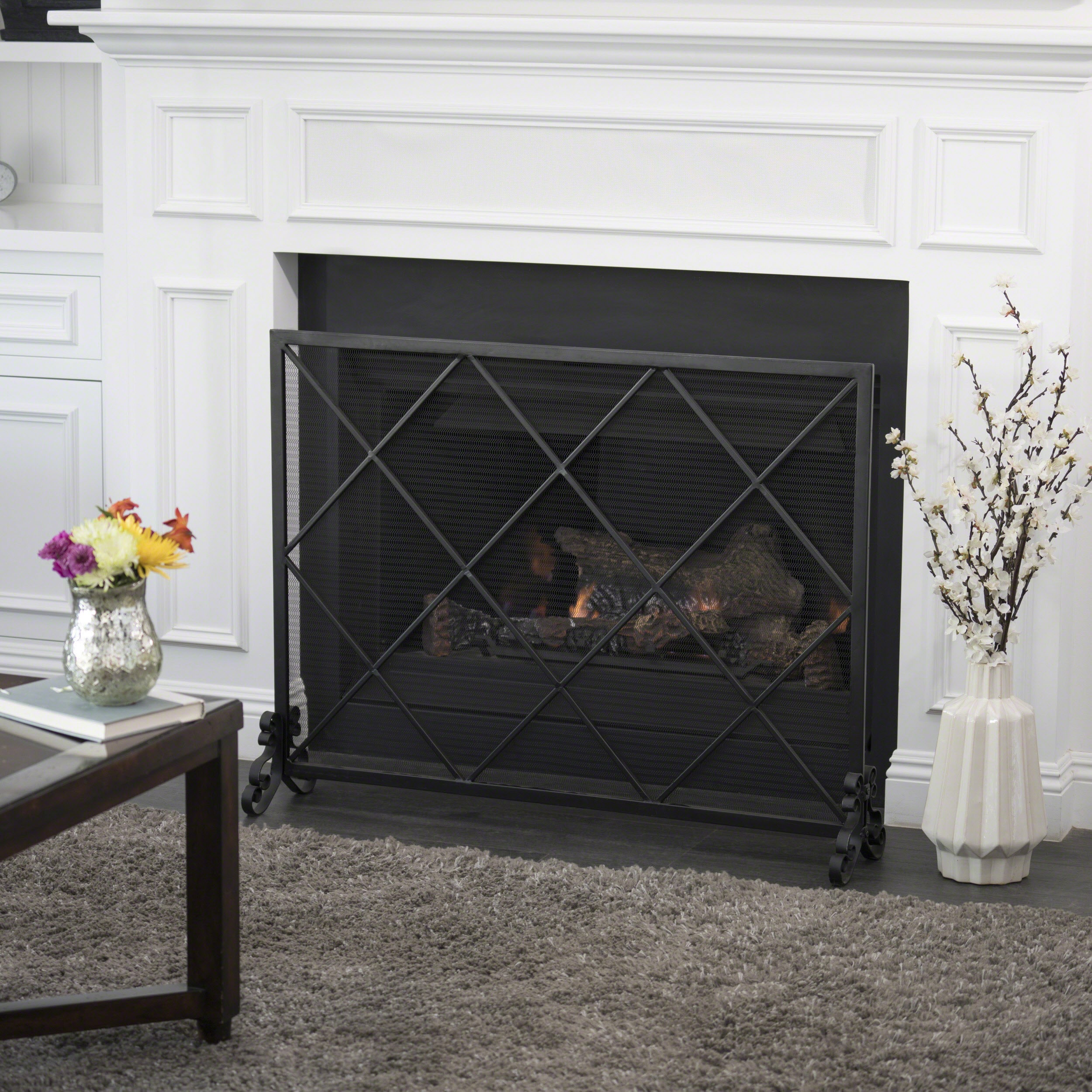 LUXEYARD Minimalist Single Panel Iron Fireplace Screen with Diamond Design in Black