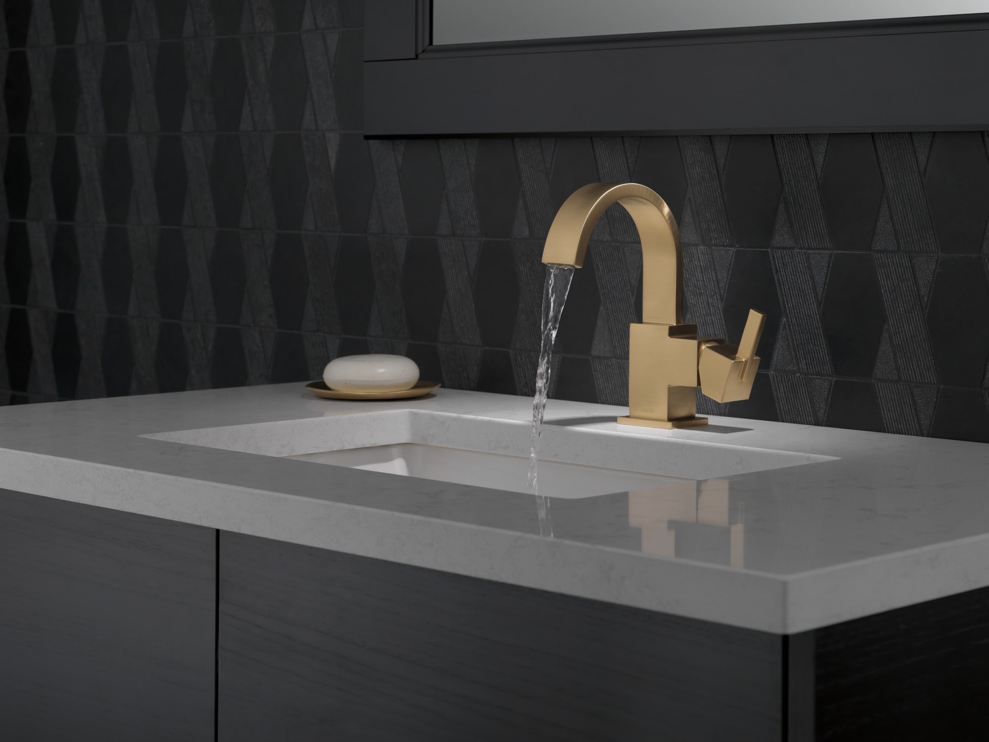 Elegant Modern 7'' Bronze Stainless Steel Single Hole Faucet