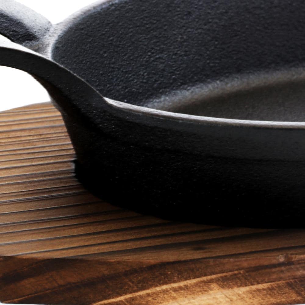 Bayou Classic Cast Iron 10.5in Reversible Griddle