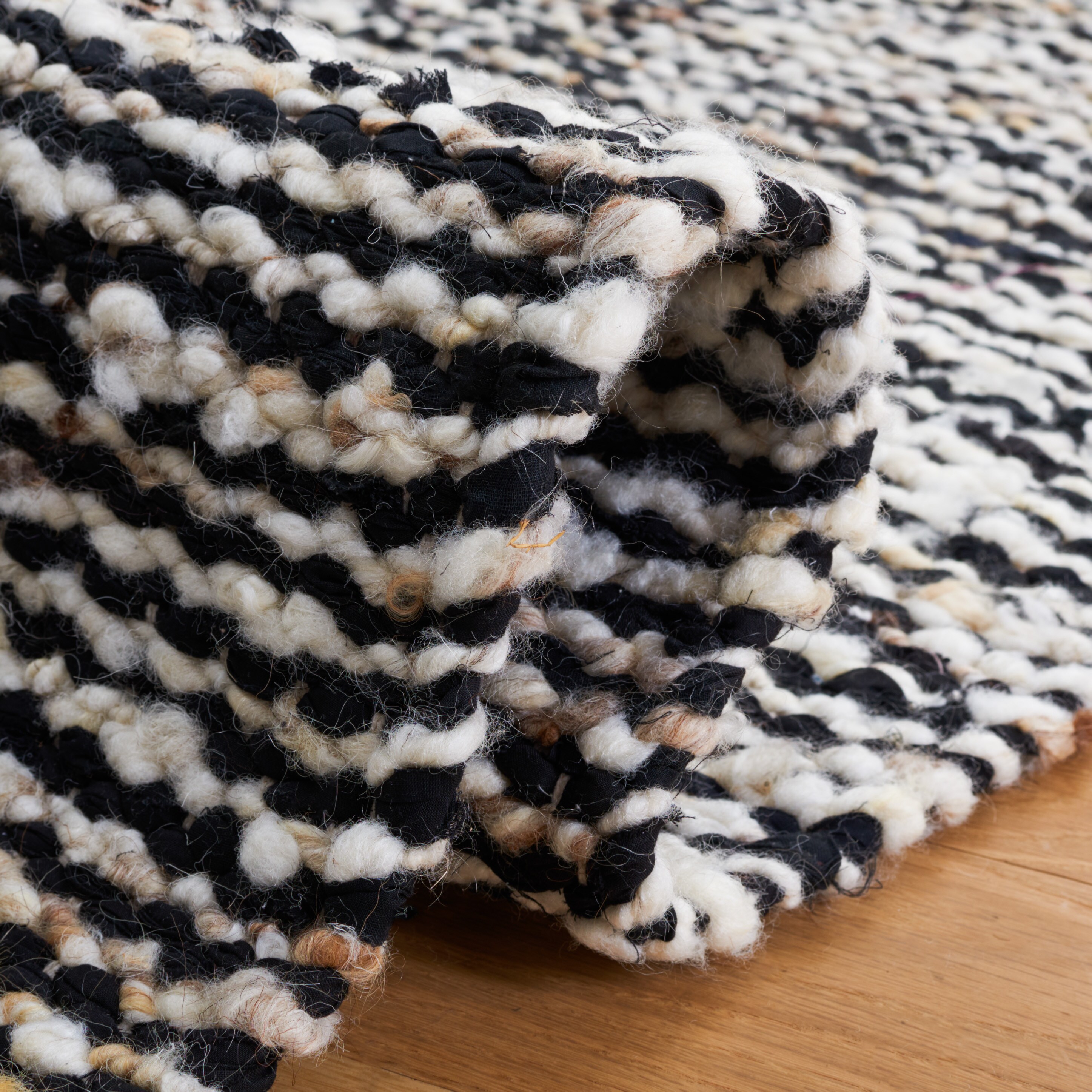 Safavieh NAT350Z-28 rugs - View #7