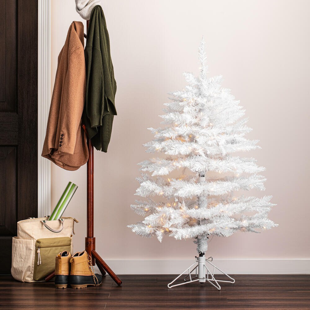 Vickerman A104146LED Artificial-Christmas-Trees - View #5