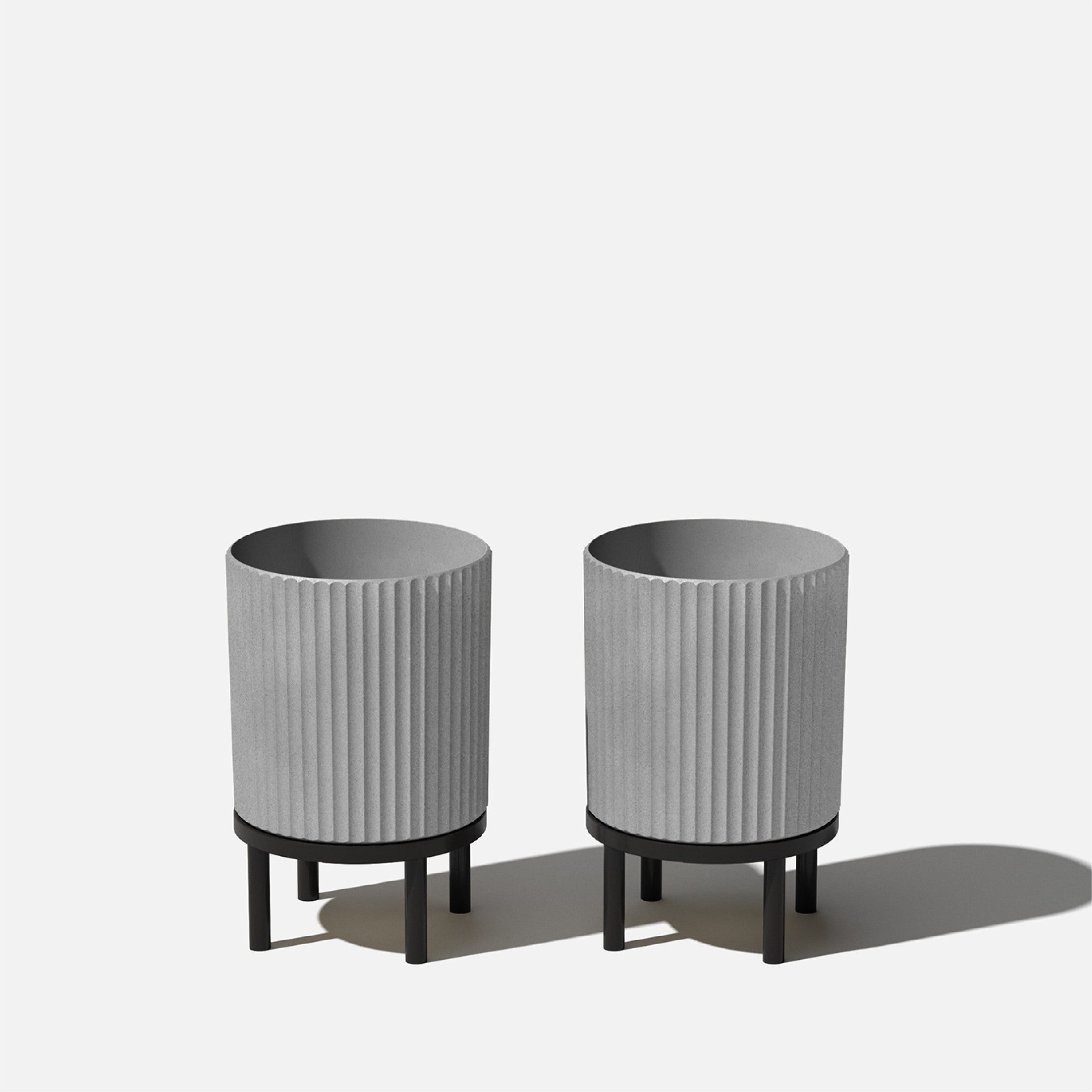 Veradek DMSTV12CBL-2PK 2 -Pack Round 11.25-in W Medium Gray Plastic Indoor/Outdoor Planter with Drainage Holes