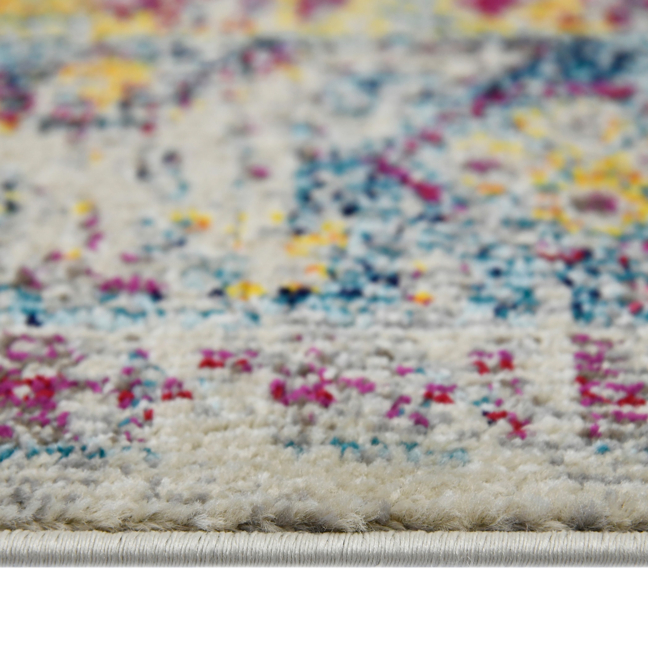 Uptown Bohemian Gray 5' x 7' Reversible Synthetic Area Rug