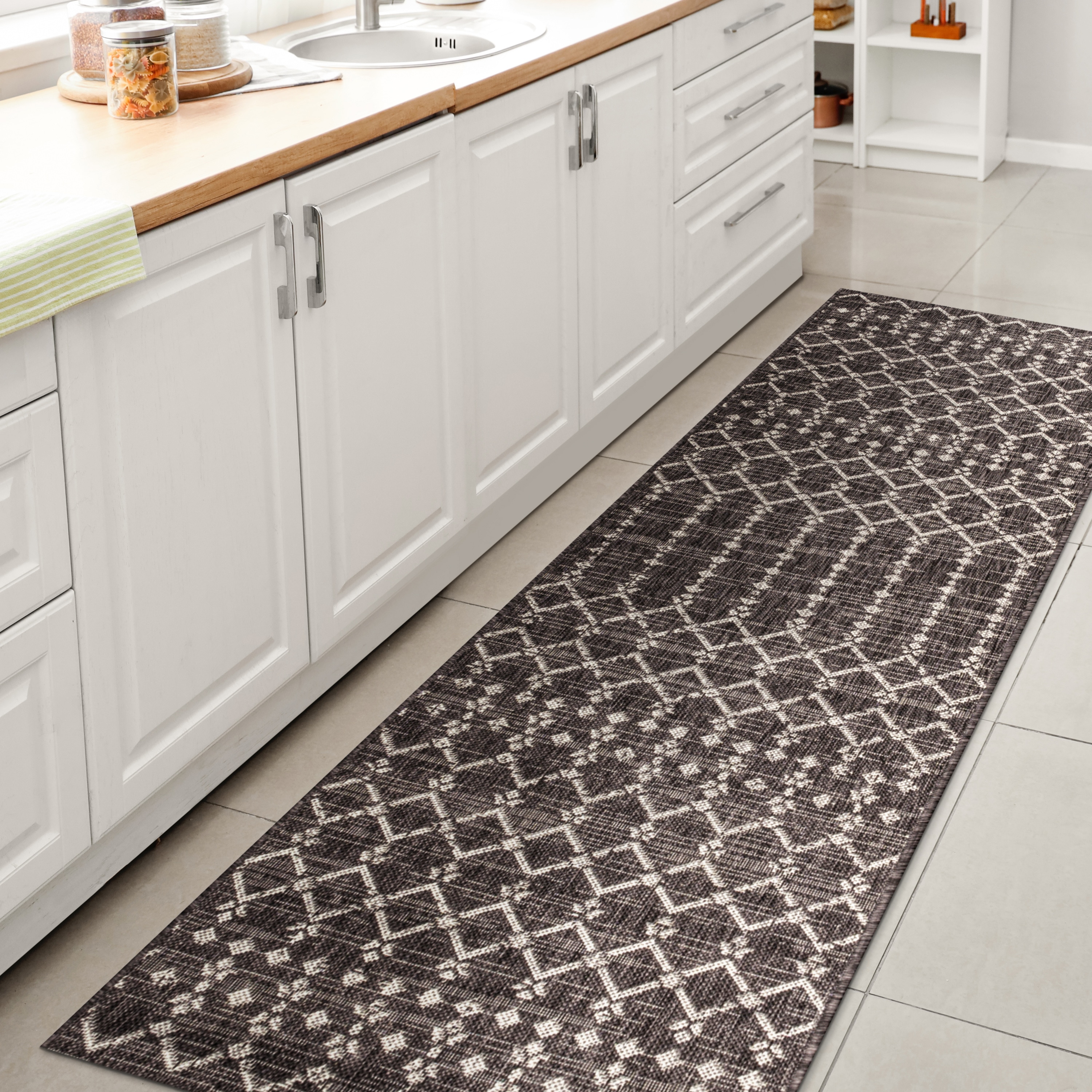 JONATHAN  Y SMB108F-210 Santa Monica Ourika Filigree Textured Weave 2 x 10 (ft) Loomed Polypropylene Black/Gray Rectangular Indoor/Outdoor Tribal Bohemian/Eclectic Runner rug