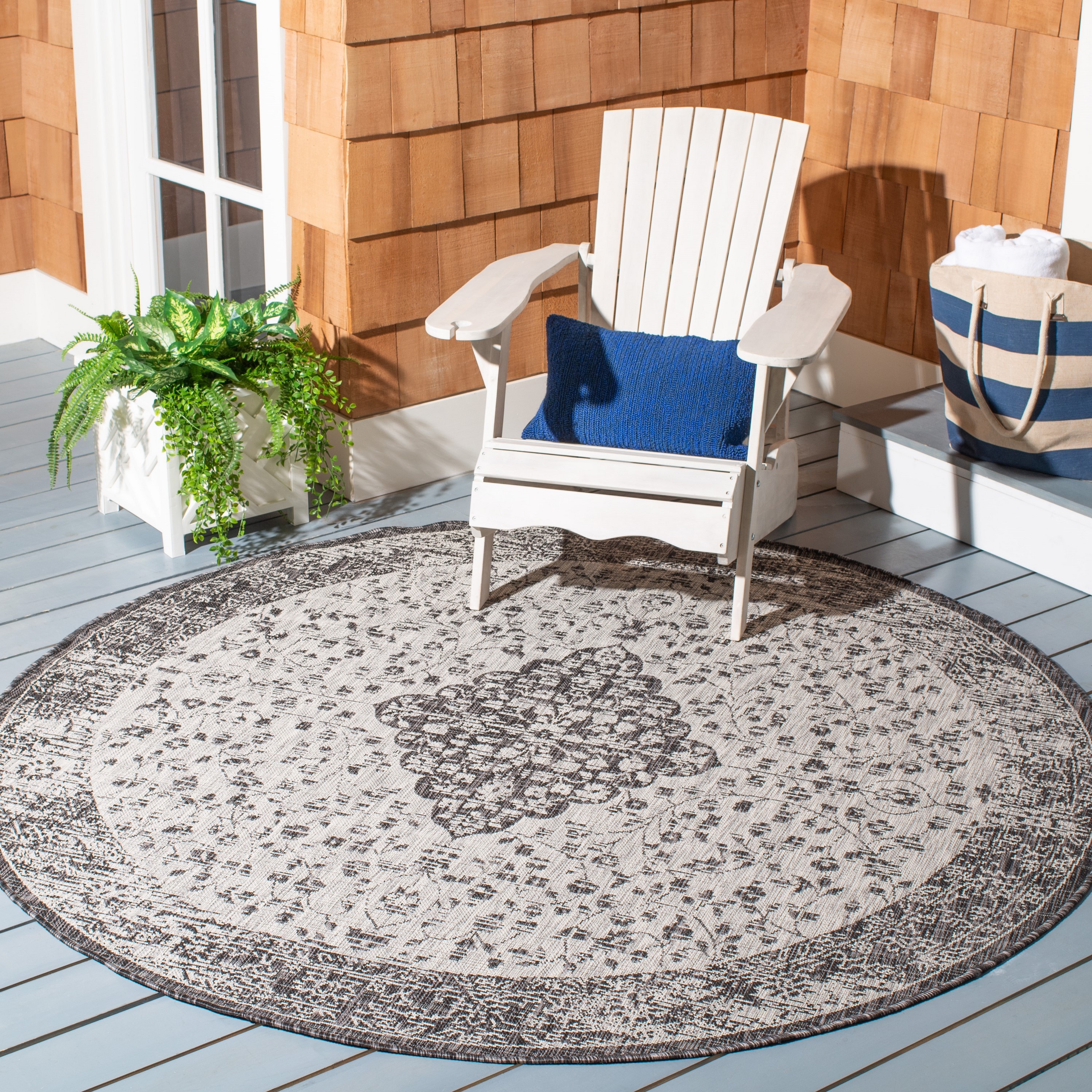 Safavieh CY8720-37612-7R Courtyard Tomo 7 x 7 (ft) Loomed Polypropylene Black/Gray Round Indoor/Outdoor Distressed/Overdyed Coastal Area rug