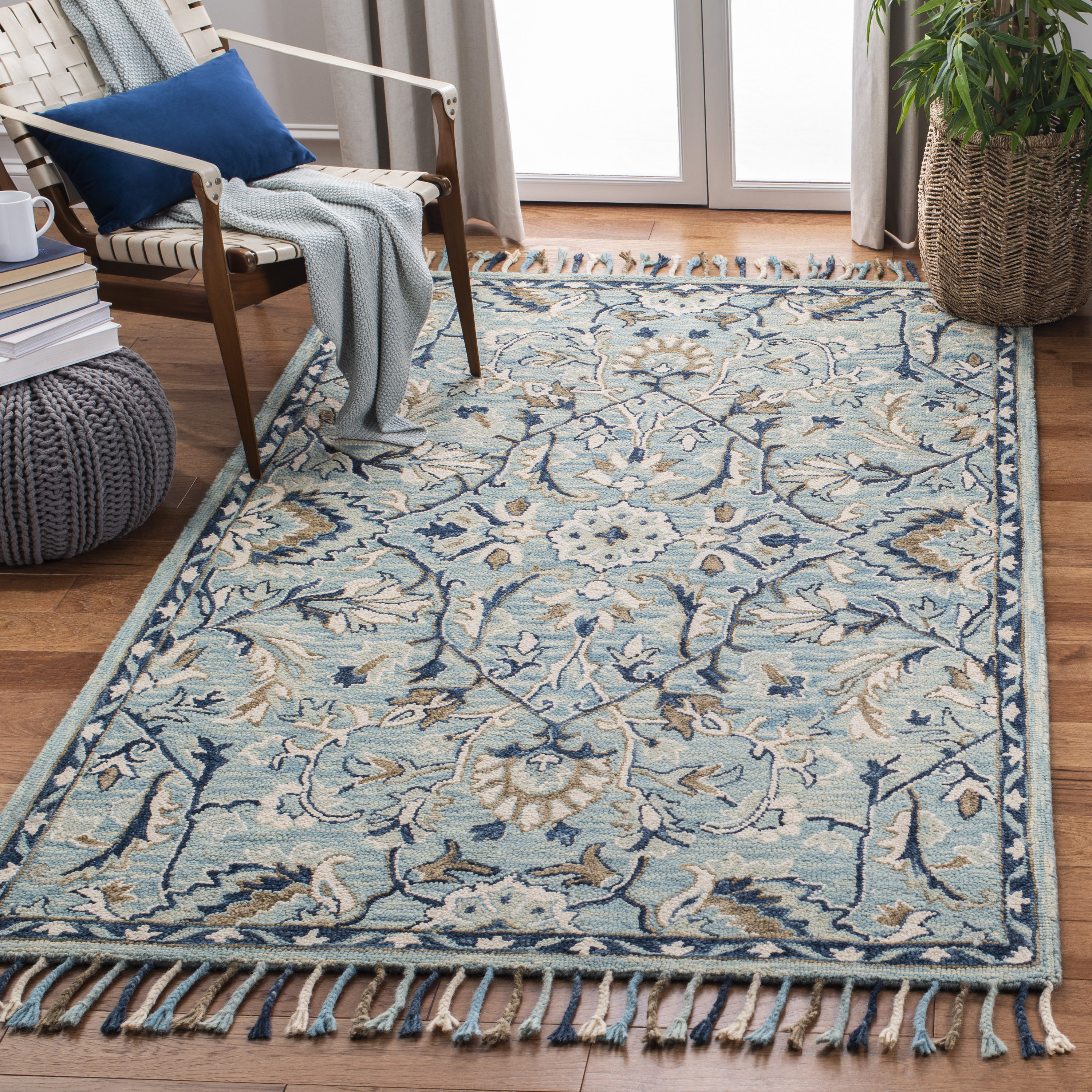 Hand-Tufted Reversible Floral Blue & Ivory Wool Accent Rug - 2'3" x 4'
