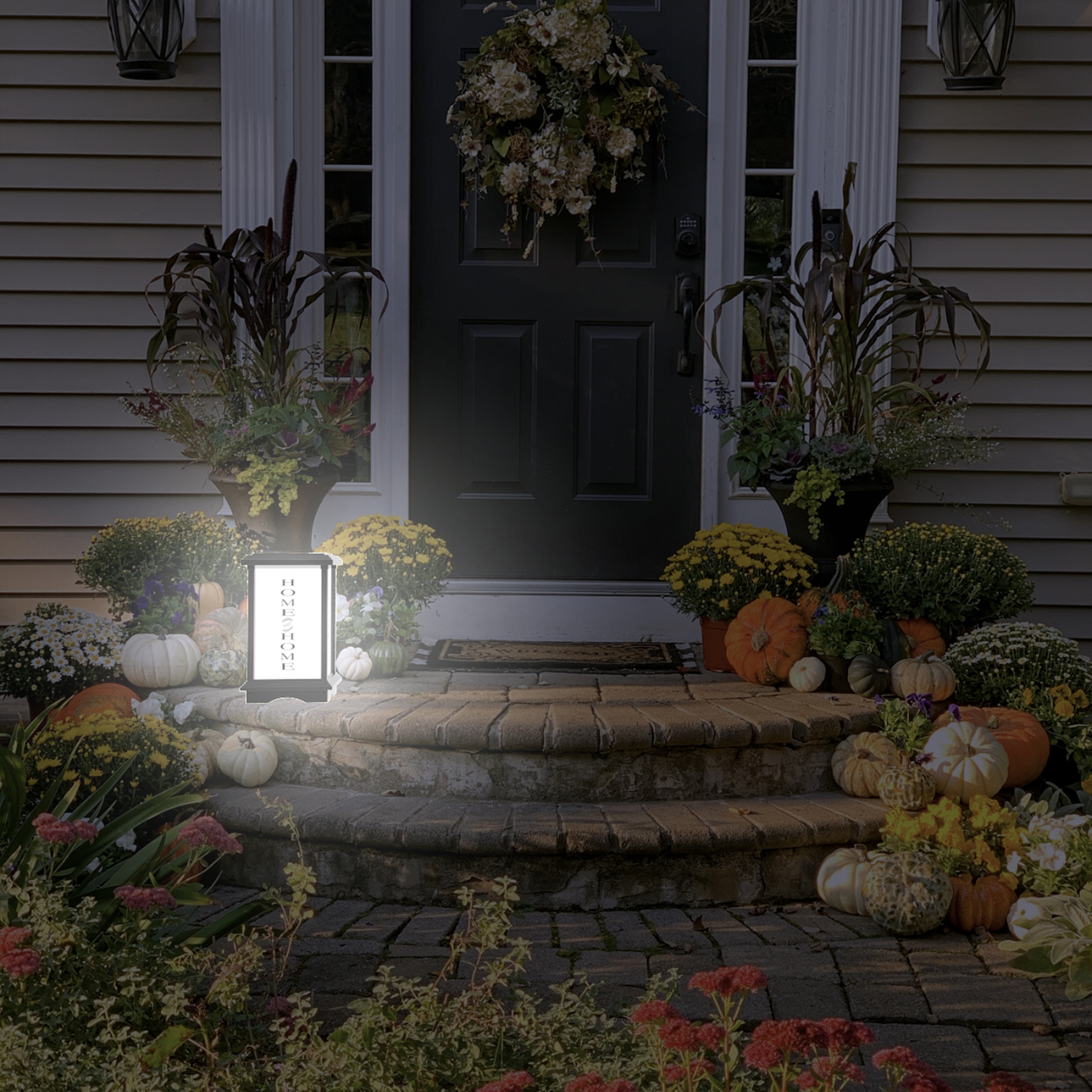 Techko Solar LED Welcome Lantern with Amber and White Light