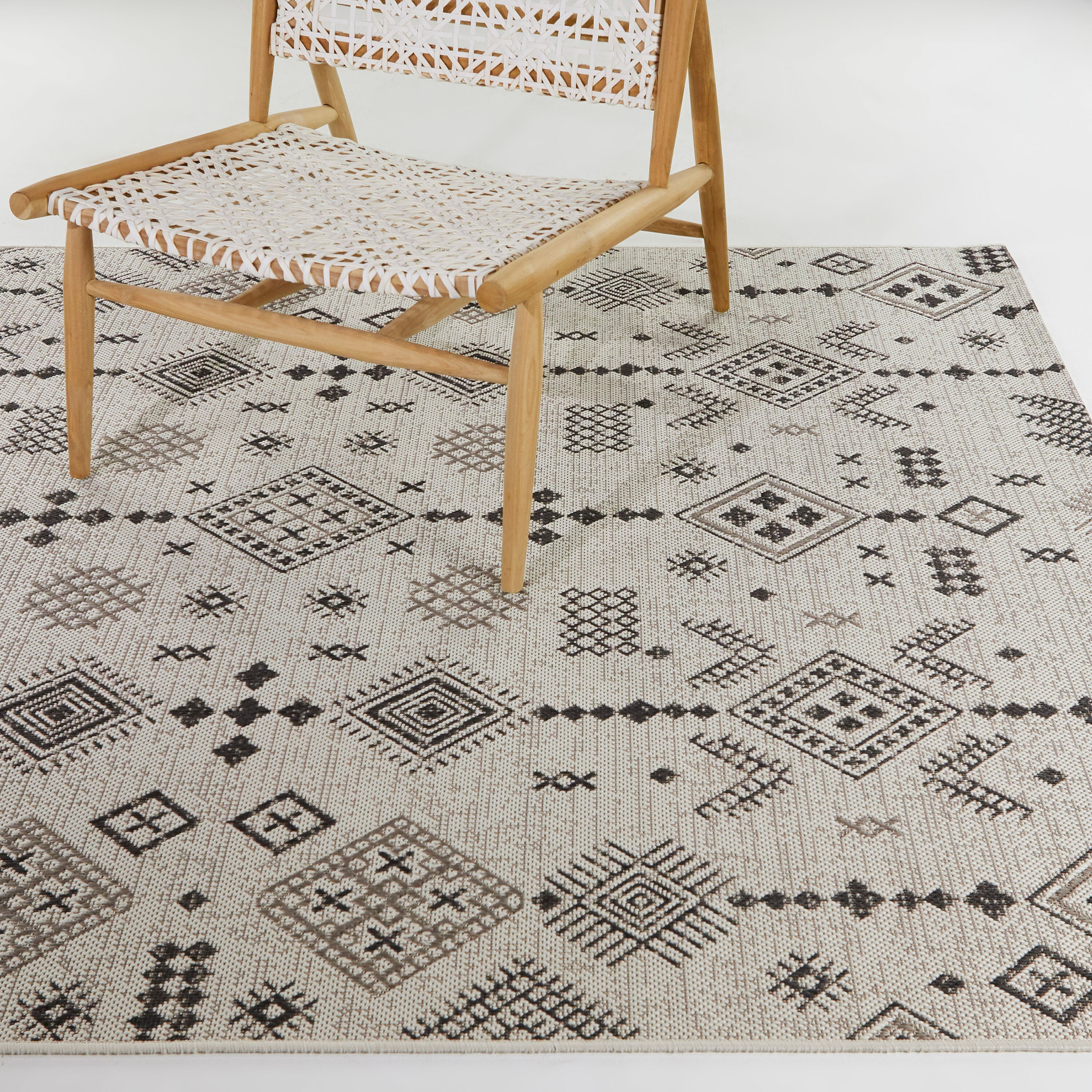 Balta 3105972 5 x 7 (ft) Polypropylene Brown Rectangular Indoor/Outdoor Geometric Area rug