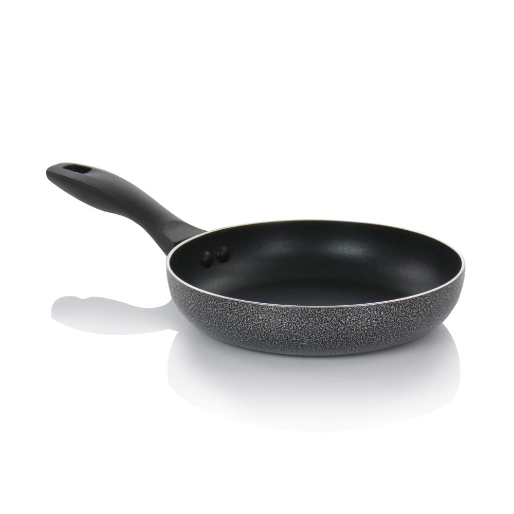 Oster Clairborne 1.5 Quart Aluminum Sauce Pan with Lid in Charcoal