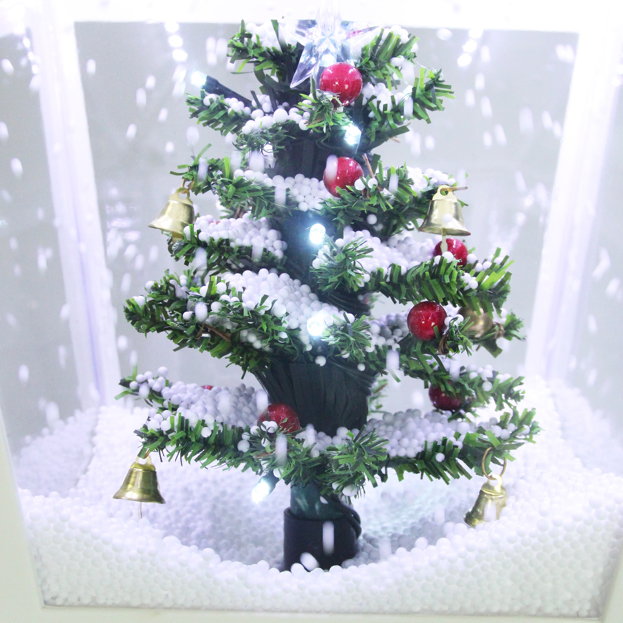 Fraser Hill Farm FSL071A-WHT Table-Christmas-Decorations - View #8