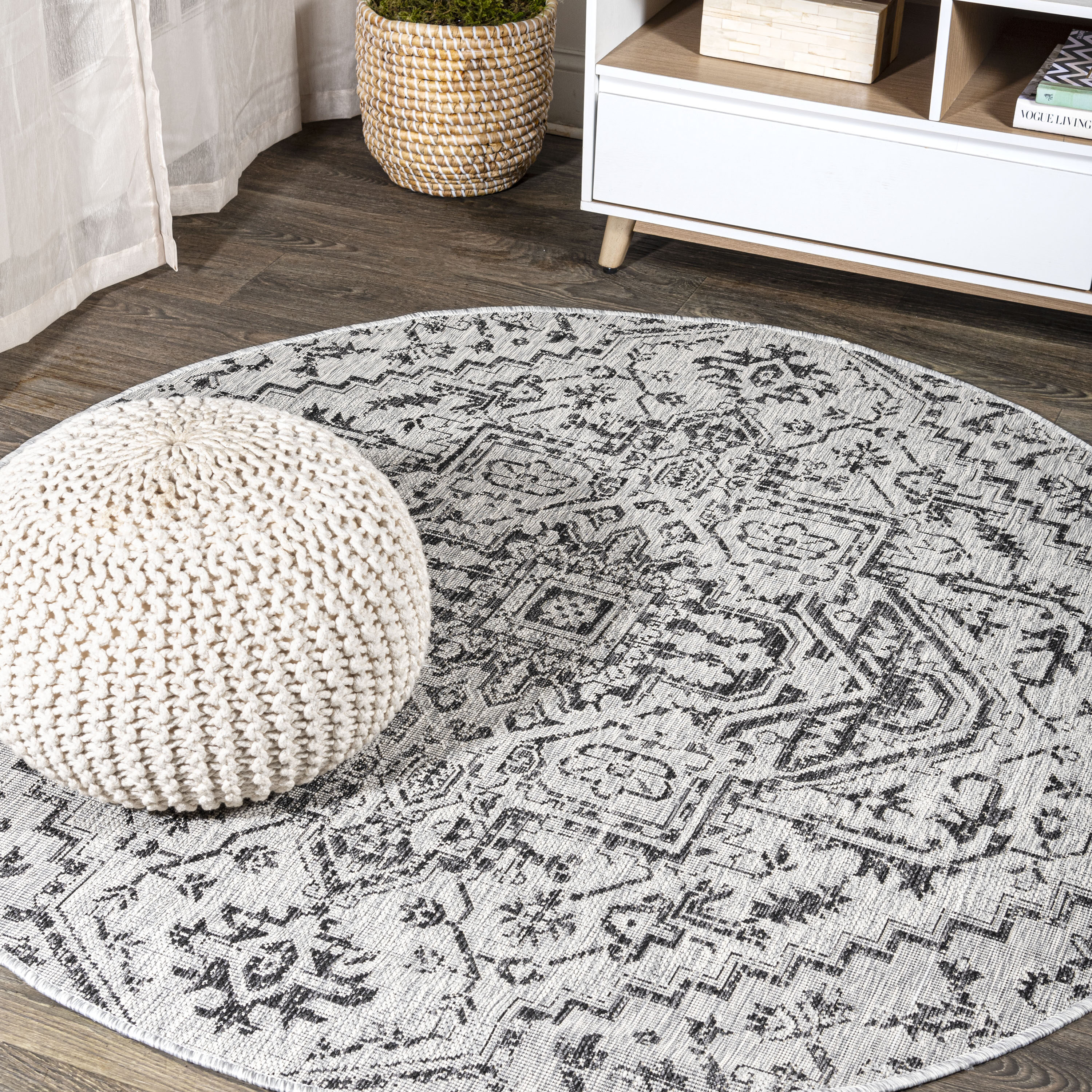 JONATHAN  Y SMB105D-8R SANTA MONICA Estrella Bohemian Medallion Textured Weave 8 x 8 (ft) Polypropylene Black/Gray Round Indoor Medallion Bohemian/Eclectic Area rug