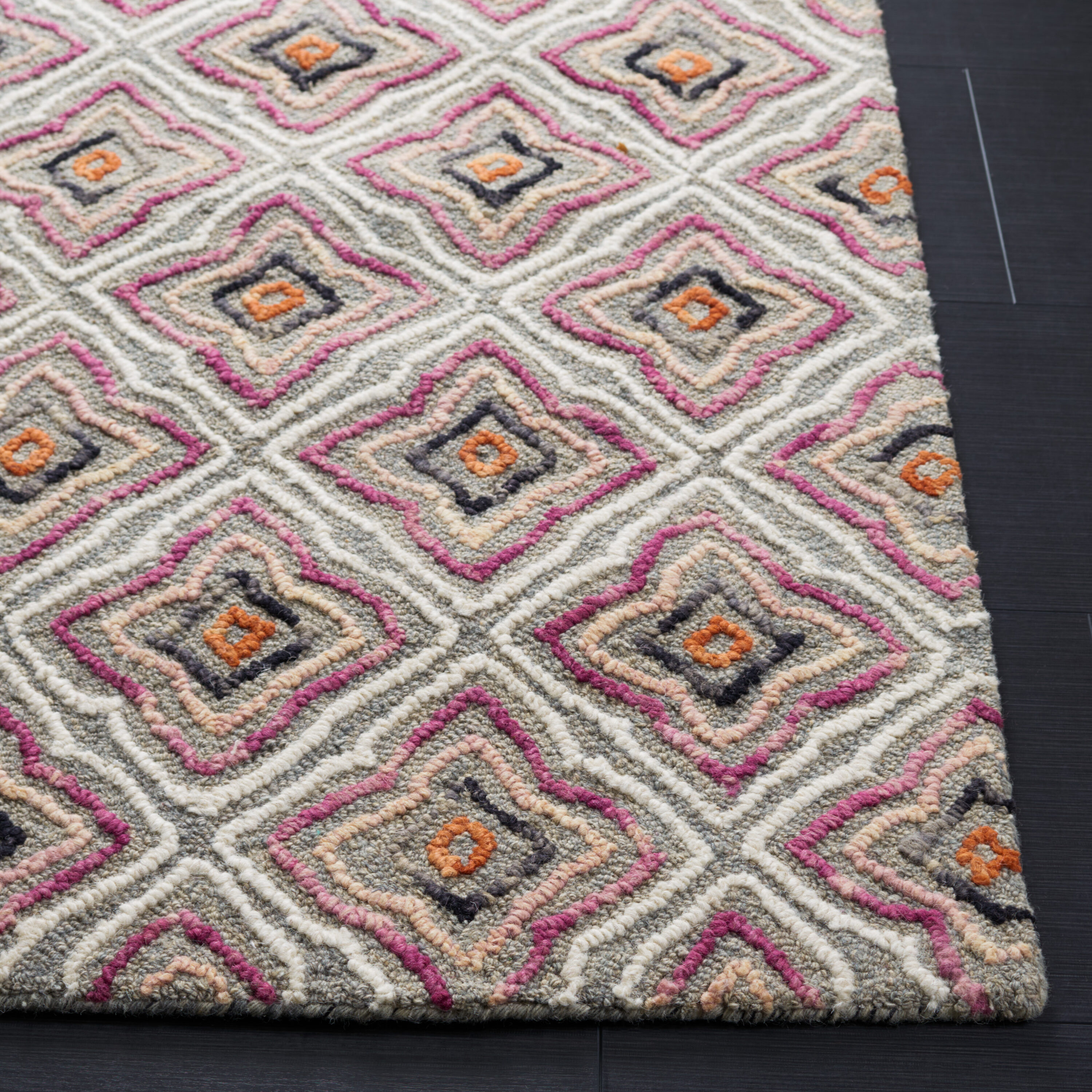 Safavieh TRC512J-4 rugs - View #3