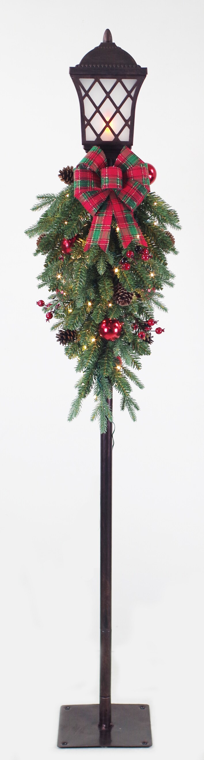 lamp post christmas tree