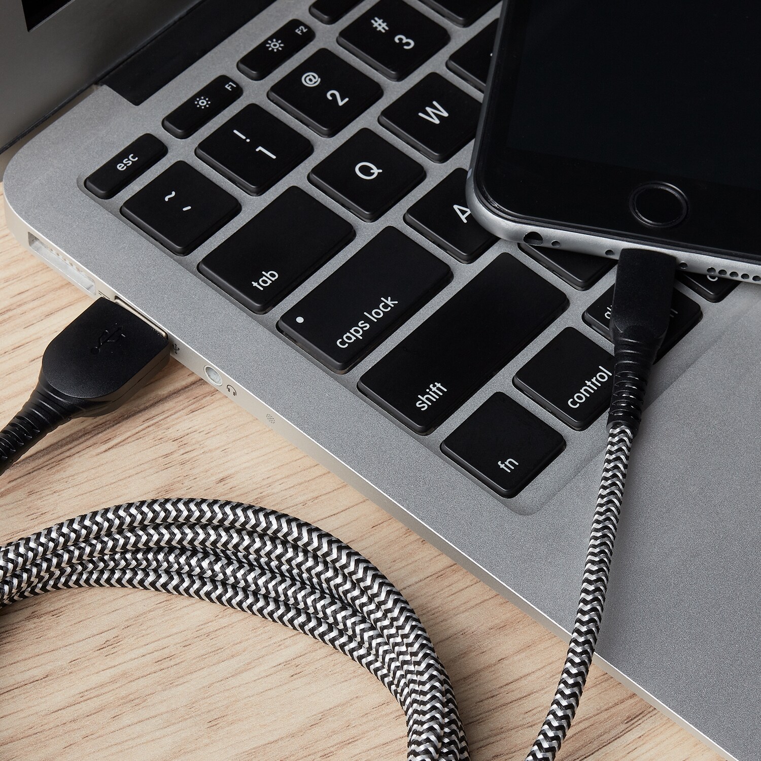 iHip CVS-RLMC10-BKW Phone-Cable - View #2