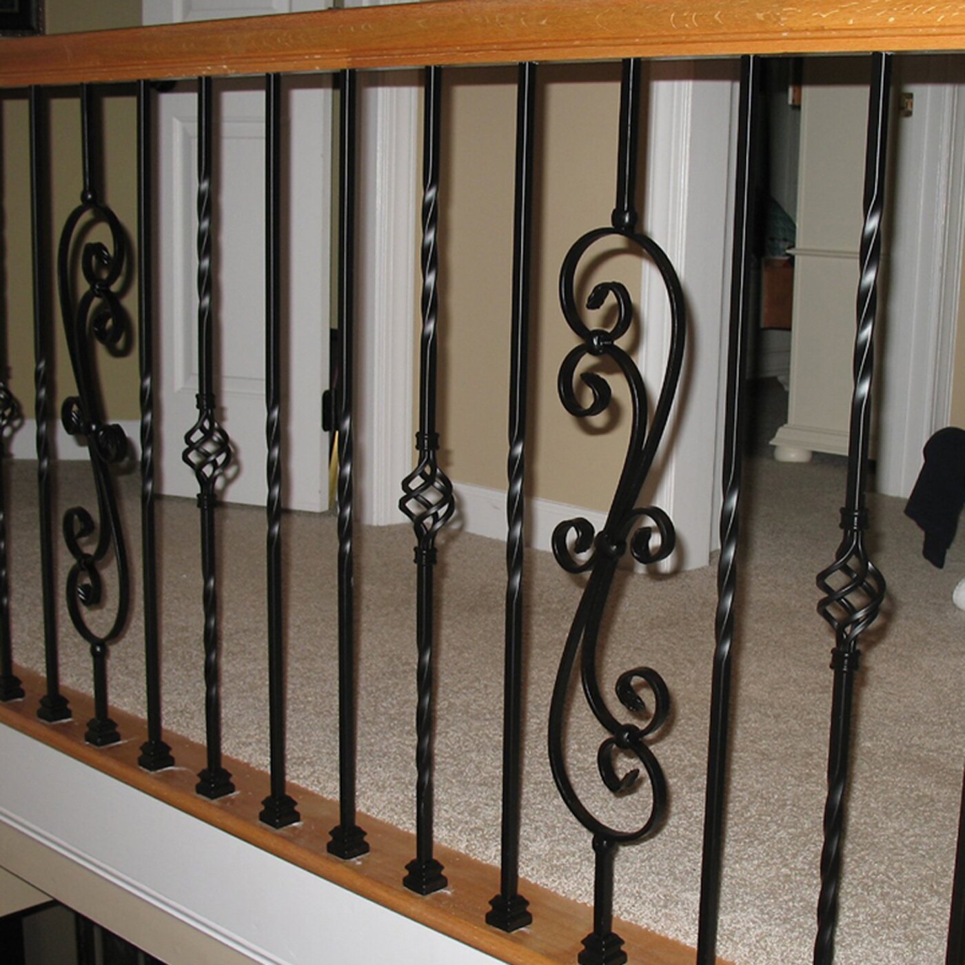 WM Coffman 800980 Interior-Stairpart-Balusters - View #2
