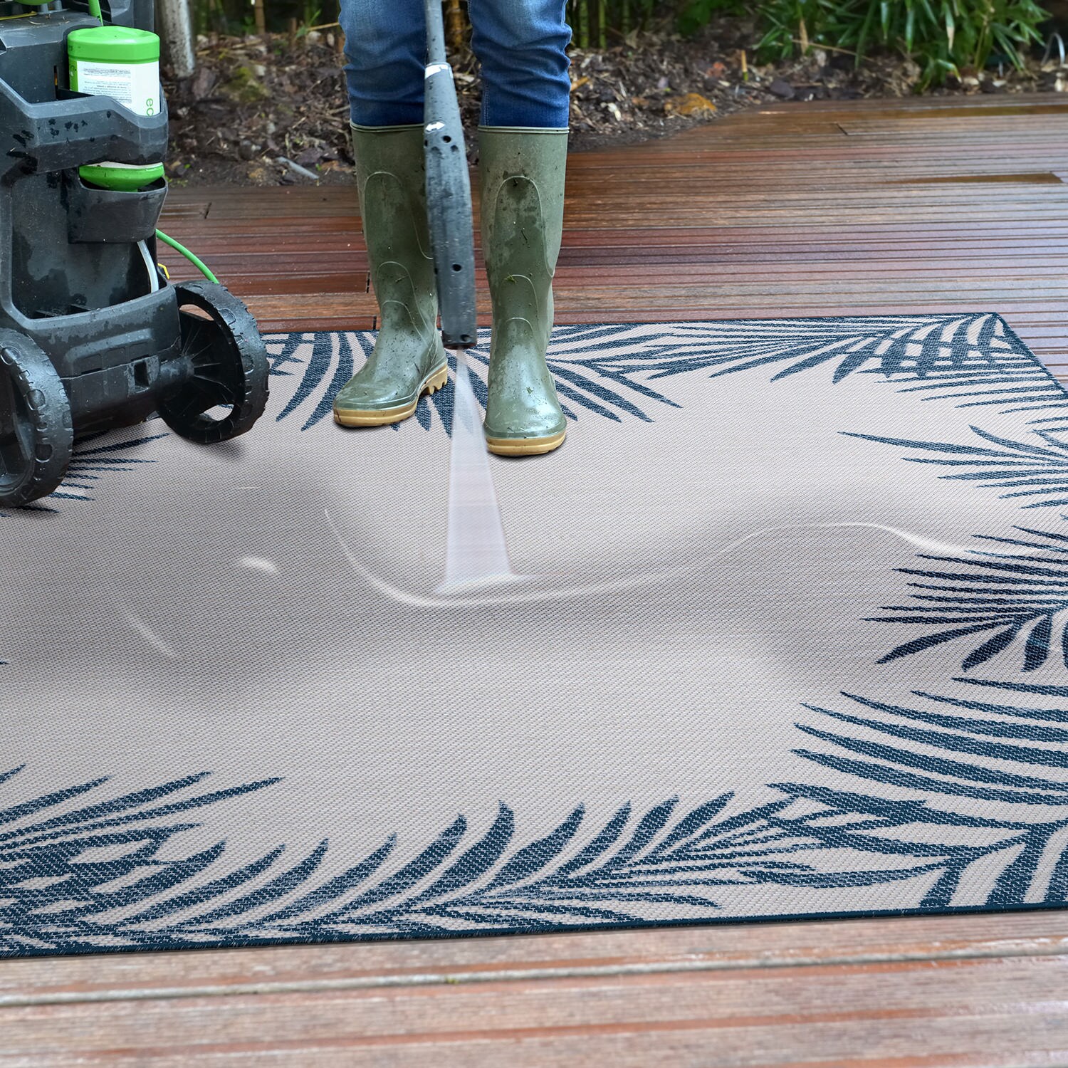 Navy Floral Palm Reversible Flatwoven Synthetic Rug 8' x 10'
