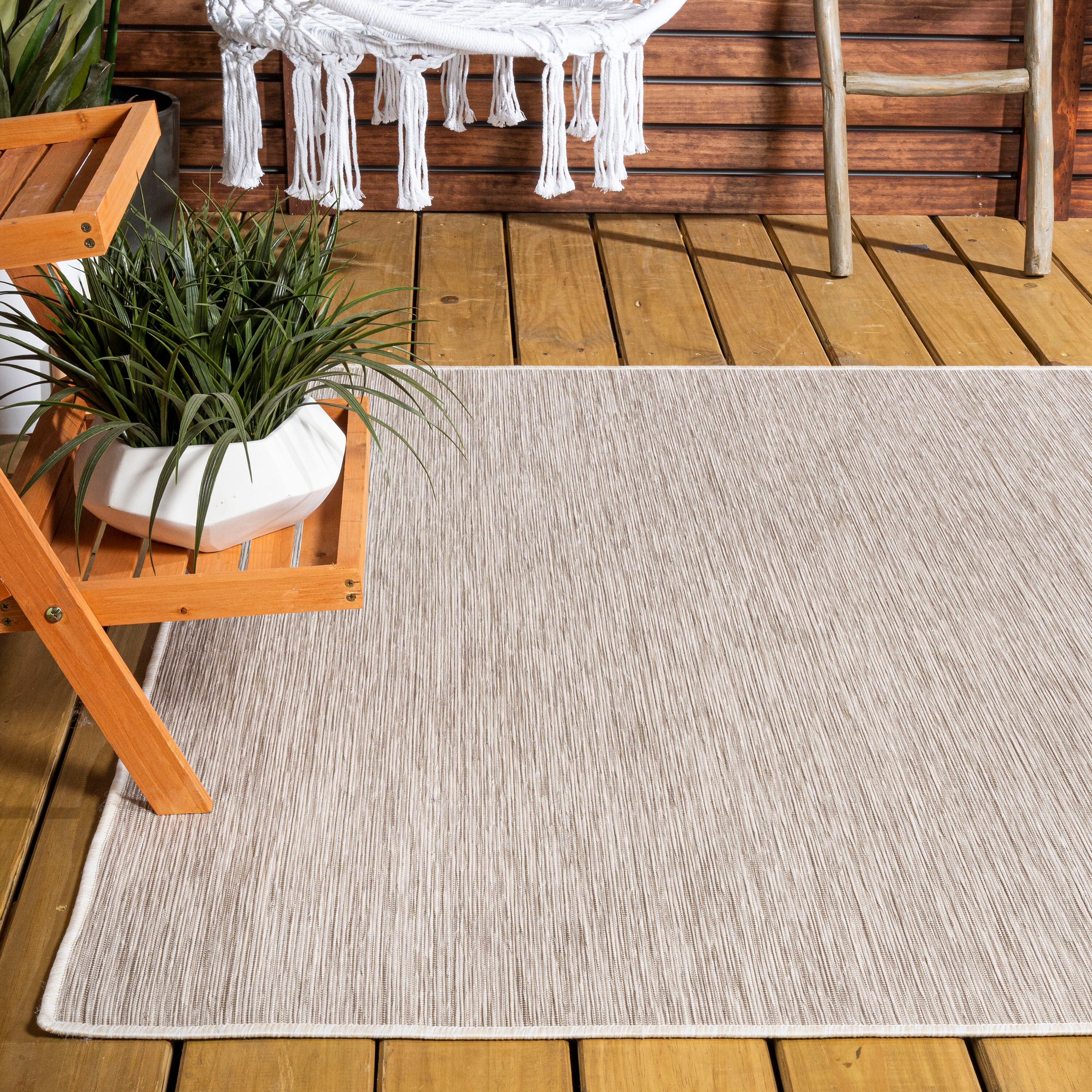 Ethan Light Gray Synthetic Flatweave 5' x 8' Area Rug