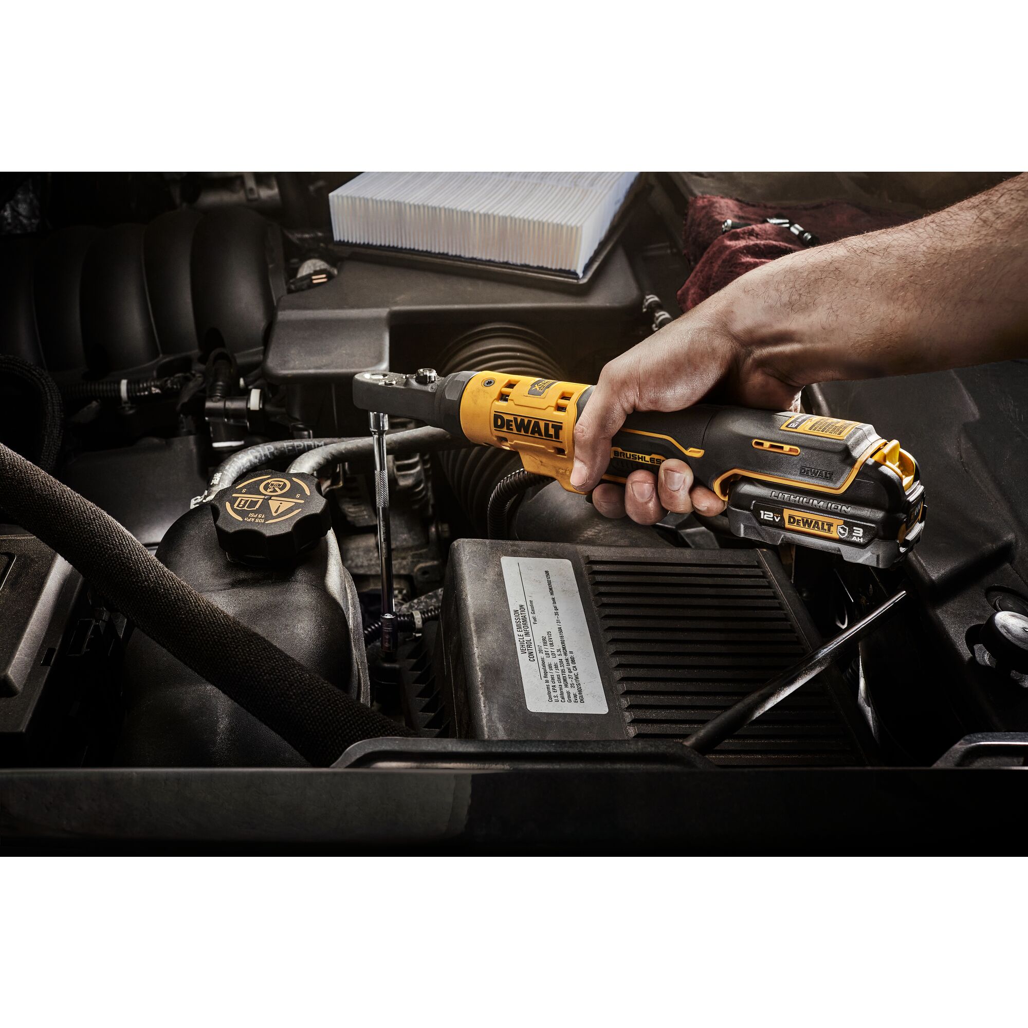 DEWALT 12 volt Max Variable Speed Brushless 1 4 in 3 8 in Drive