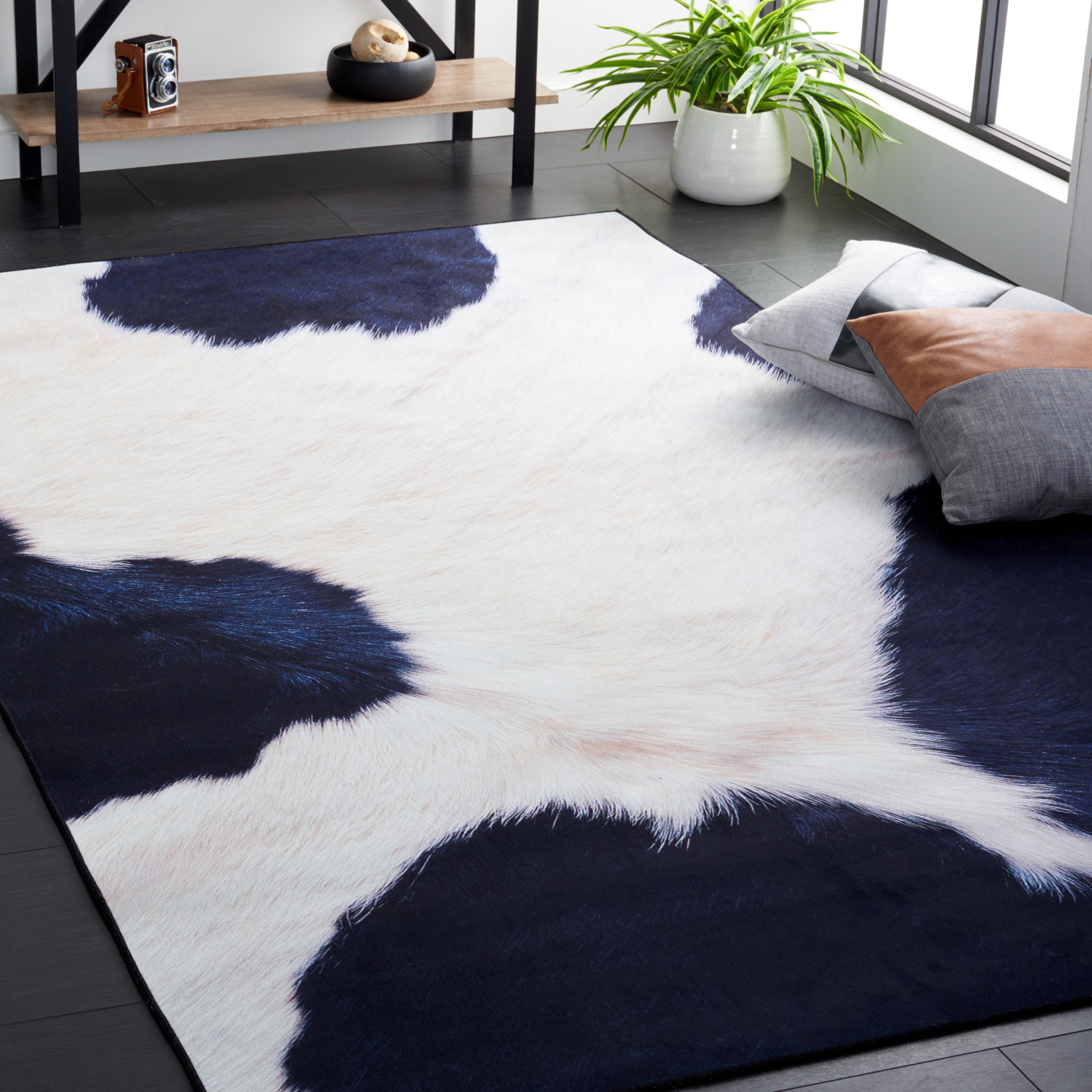 Faux Hide 548A Ivory Dark Blue Machine Washable/Slip Resistant 4ft x 6ft Novelty Rug